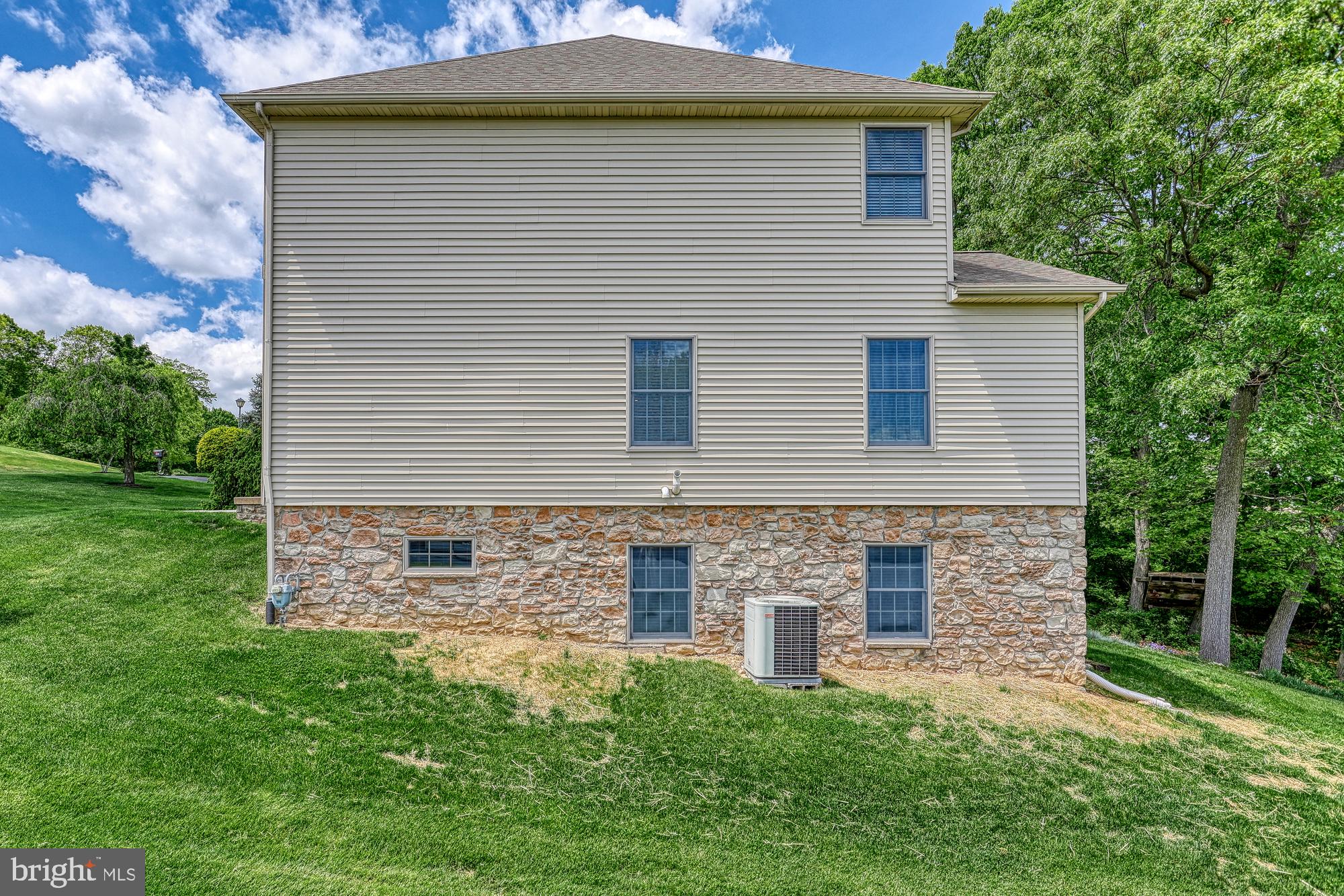 TANGLEWOOD - Residential