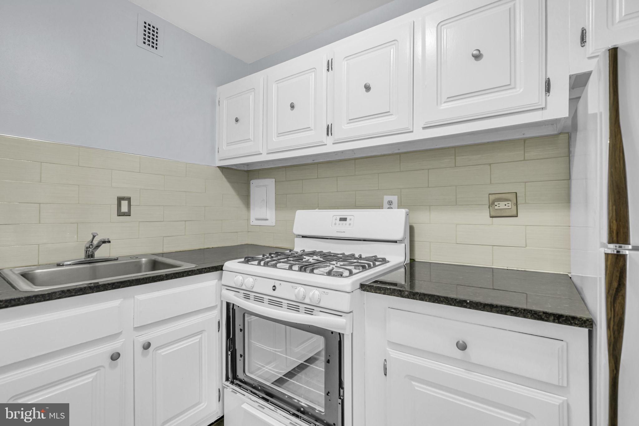 PAVILION ON THE PARK - Residential Lease