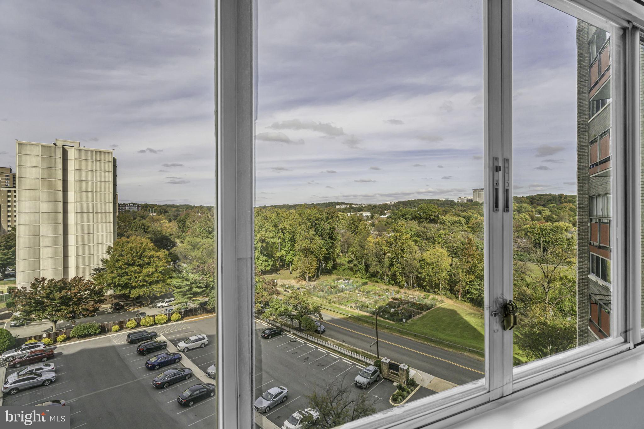 PAVILION ON THE PARK - Residential Lease