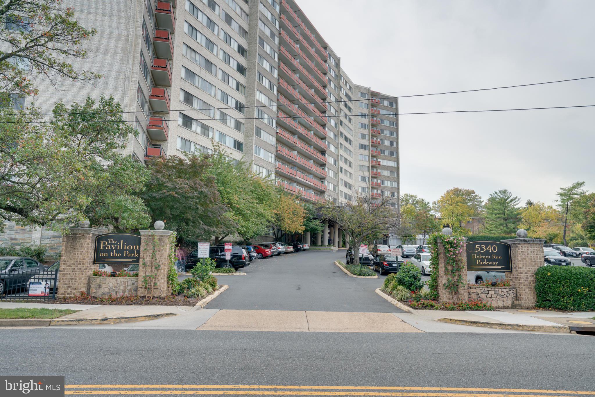 PAVILION ON THE PARK - Residential Lease