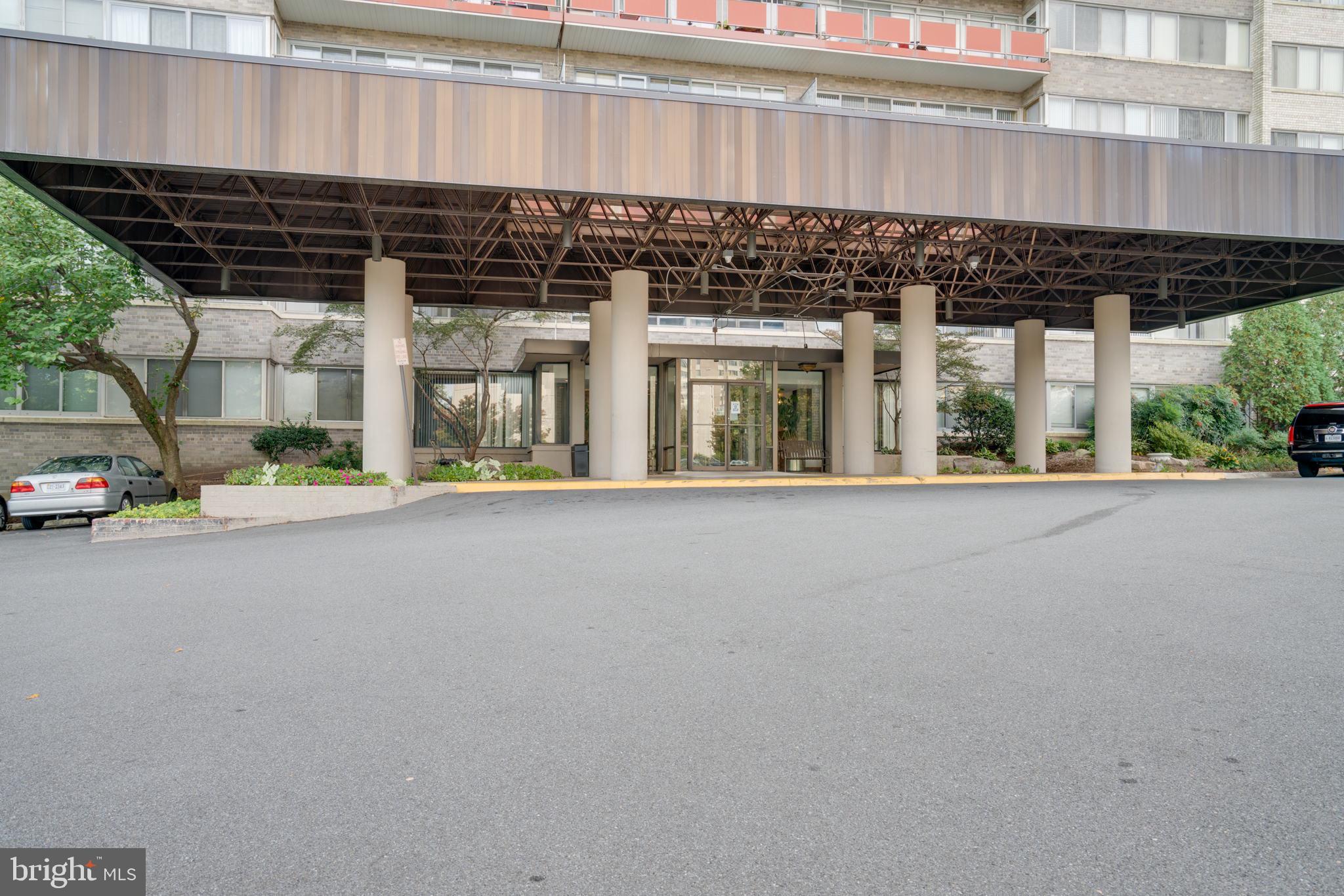 PAVILION ON THE PARK - Residential Lease