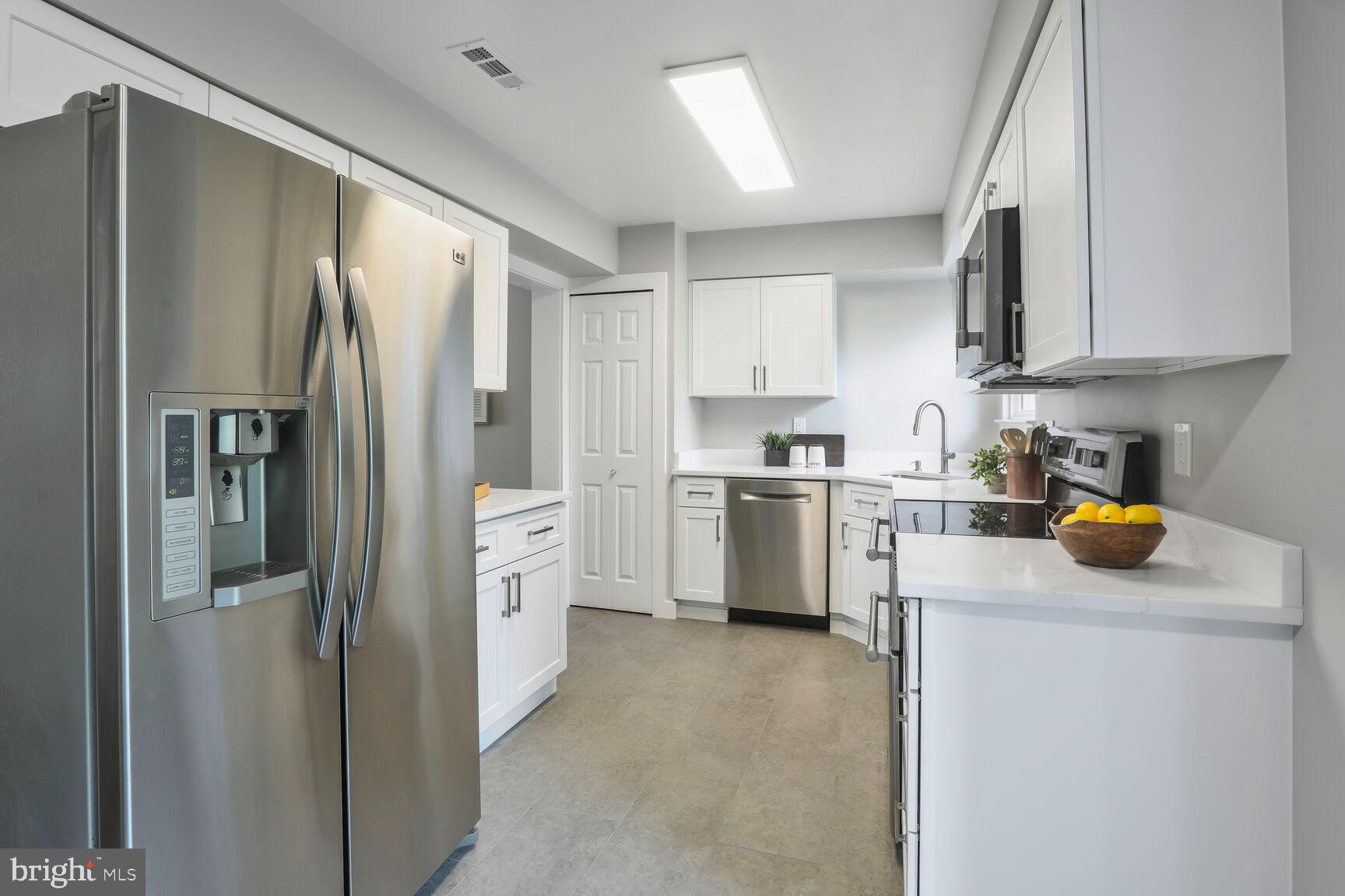 WOODLAND VILLAGE - Residential