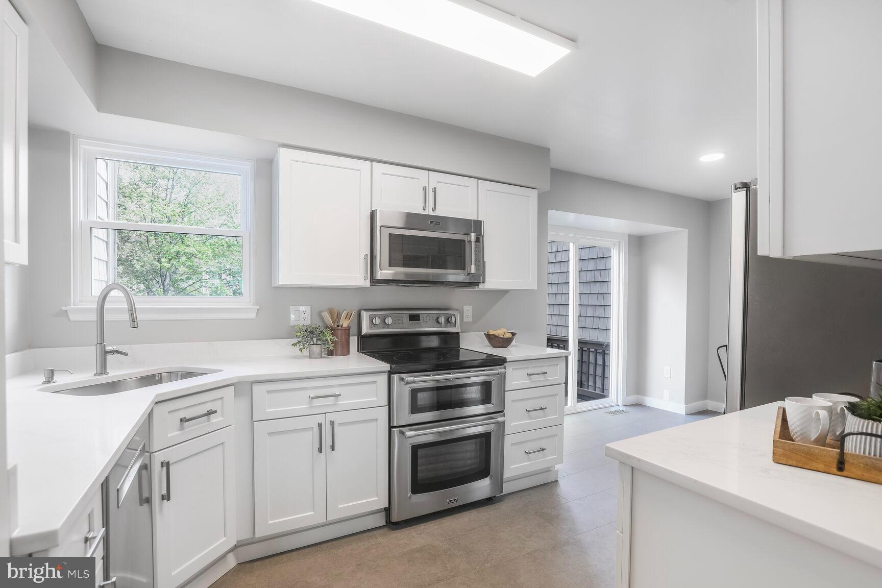 WOODLAND VILLAGE - Residential