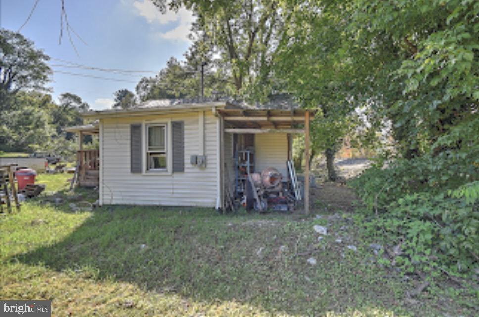 207 MAGNOLIA AVENUE