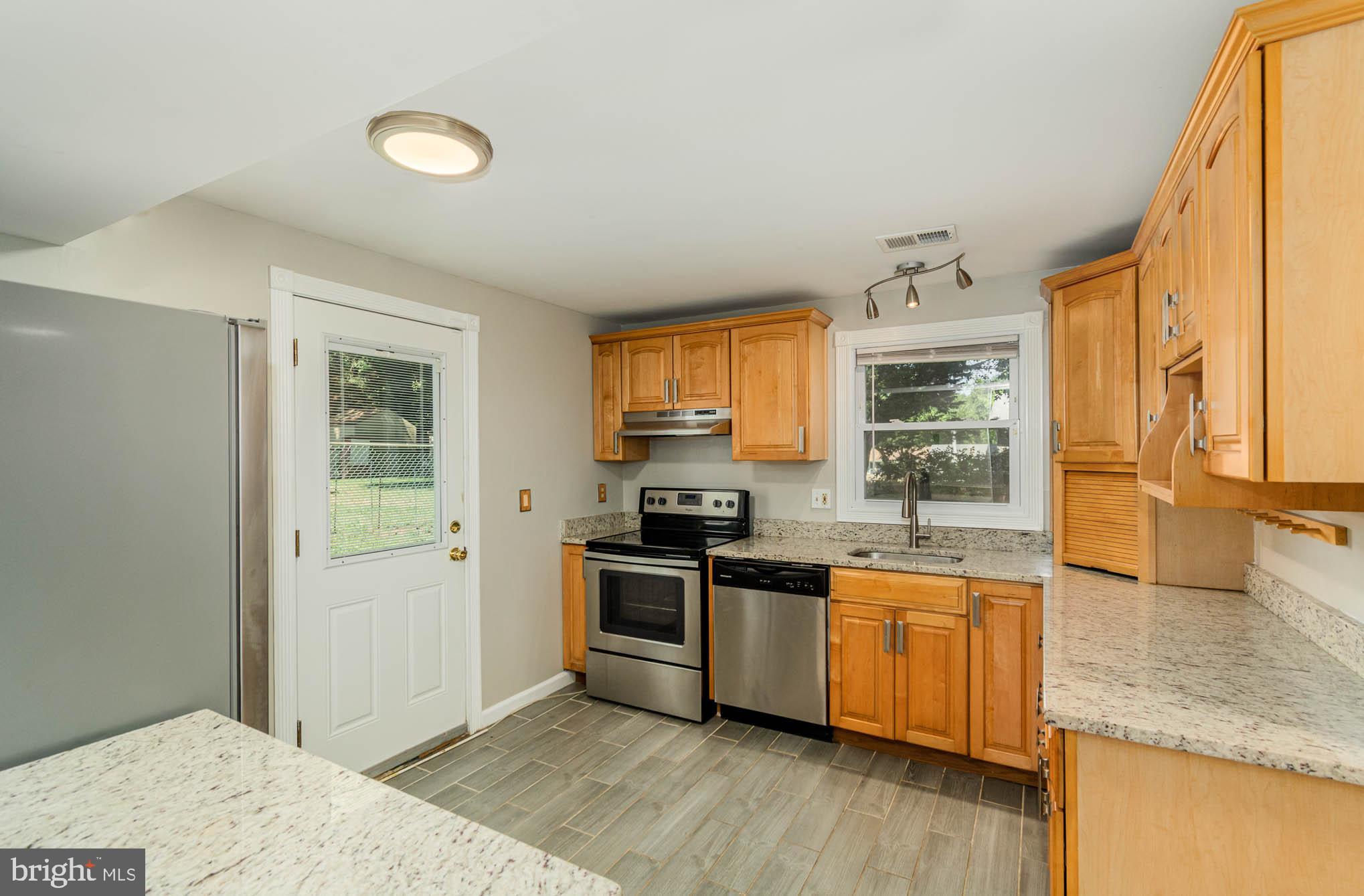 MAPLE RIDGE - Residential