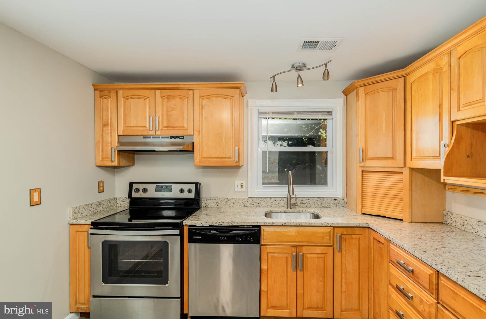 MAPLE RIDGE - Residential