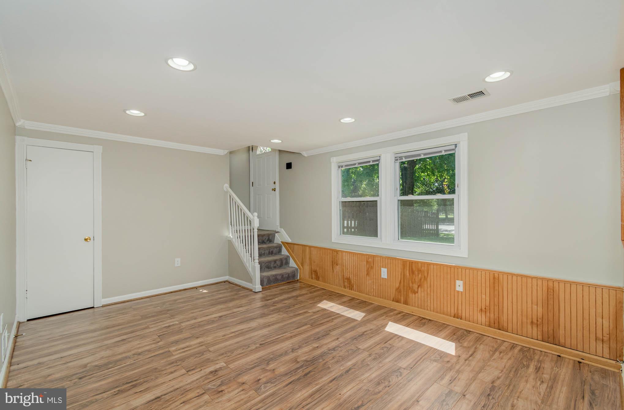 MAPLE RIDGE - Residential