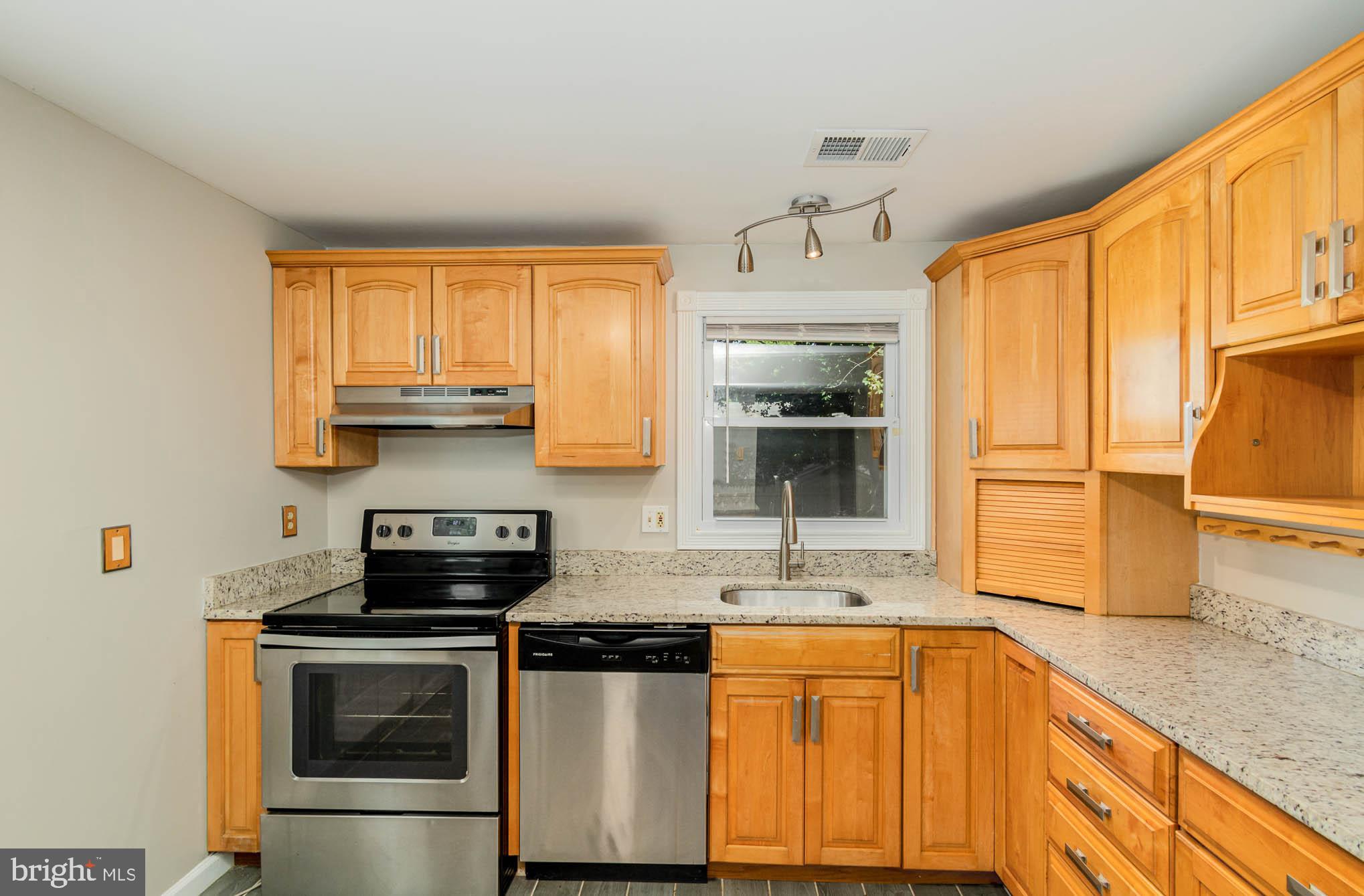 MAPLE RIDGE - Residential