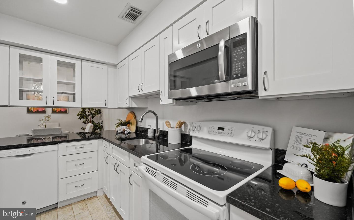 GABLES OF TUCKERMAN - Residential