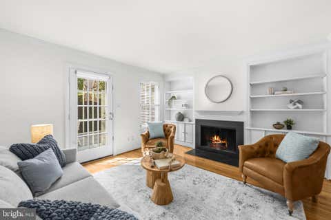 Photo of 403 Old Town Court, ALEXANDRIA, VA 22314 (MLS # VAAX2065544)