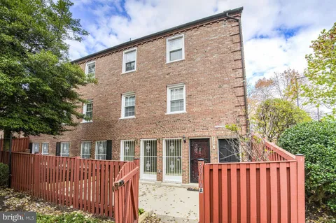 3906 Southern Avenue SE Unit A, Washington, DC MLS: DCDC2170392
