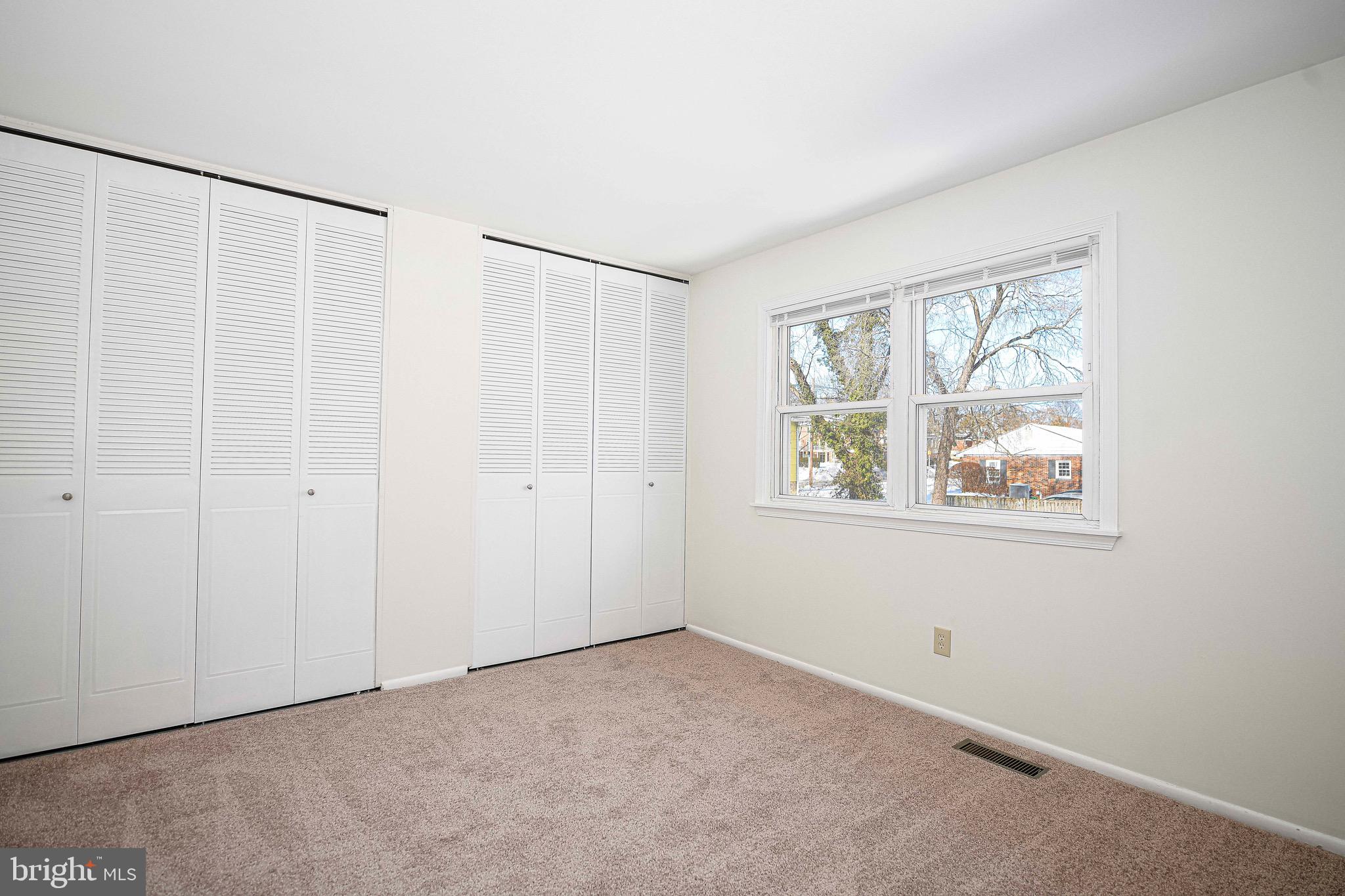 INGLESIDE - Residential