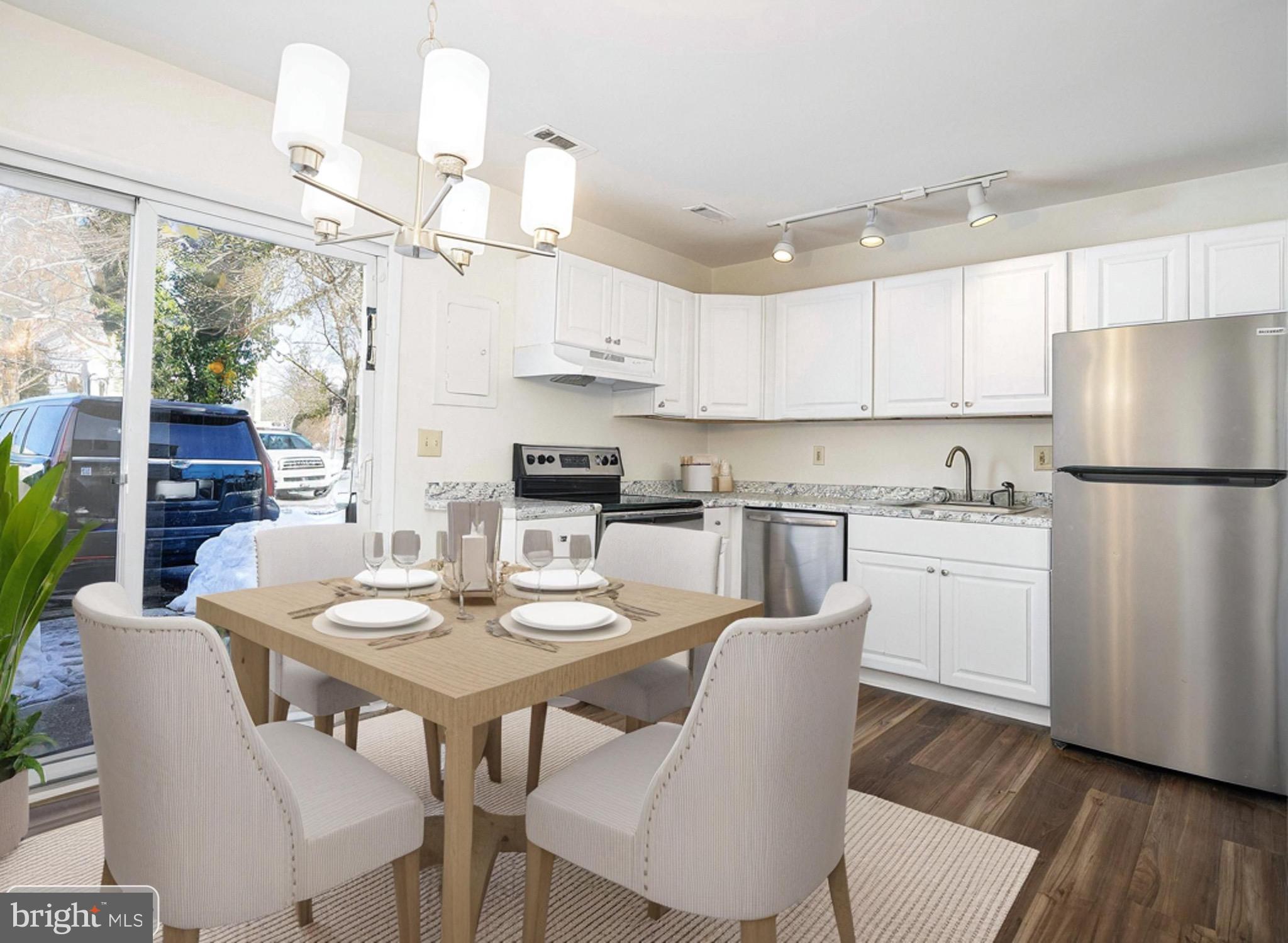 INGLESIDE - Residential