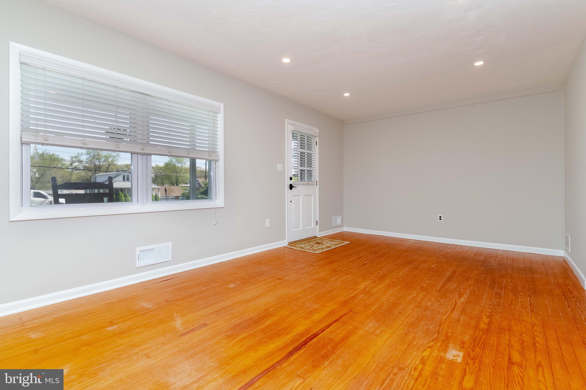 WHITE MARSH - Residential