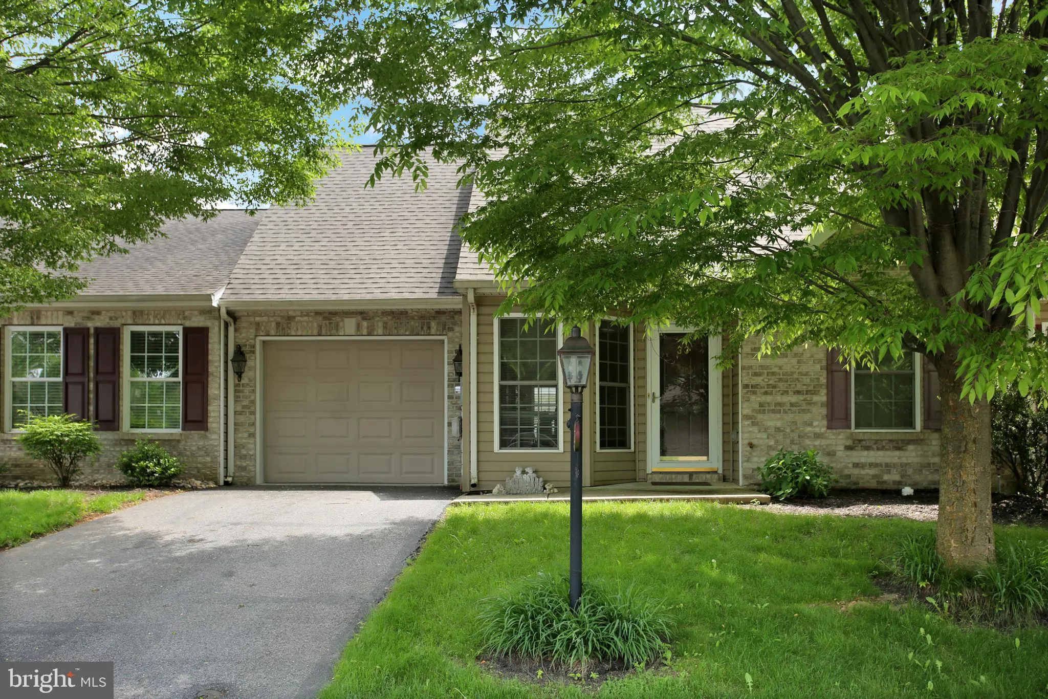 33 Summerfield Drive, Carlisle, PA 17015