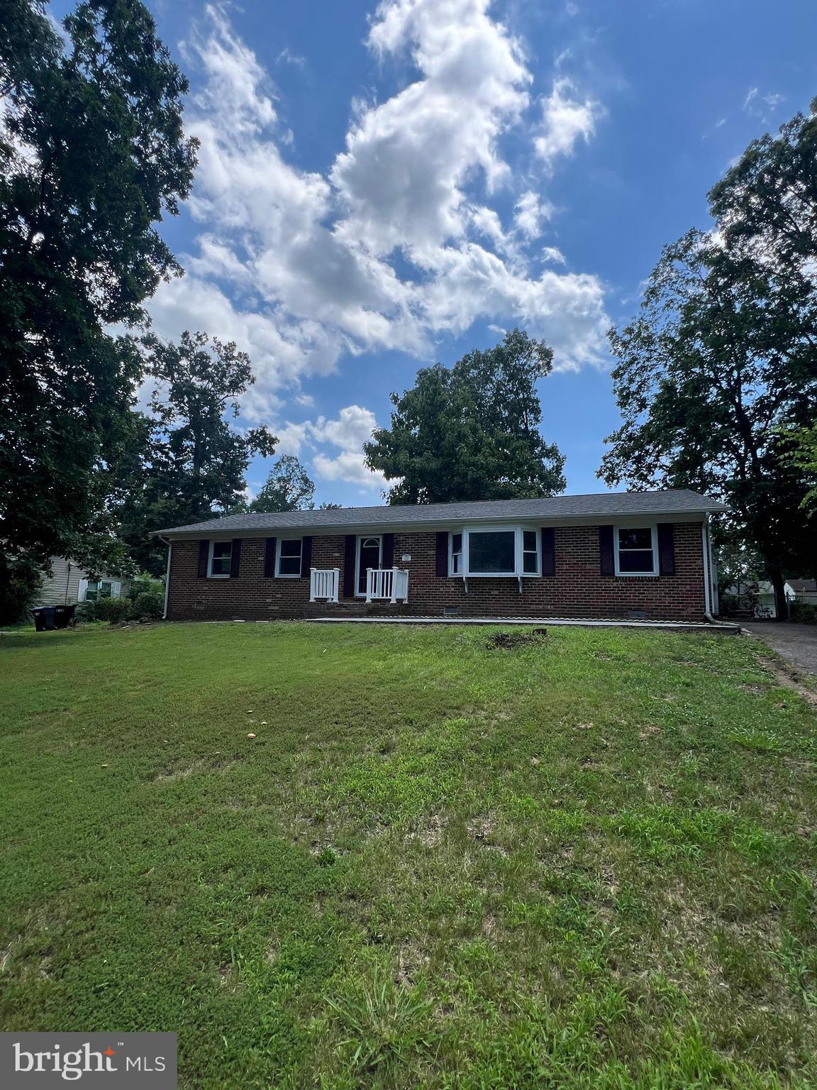 410 DEERWOOD DRIVE