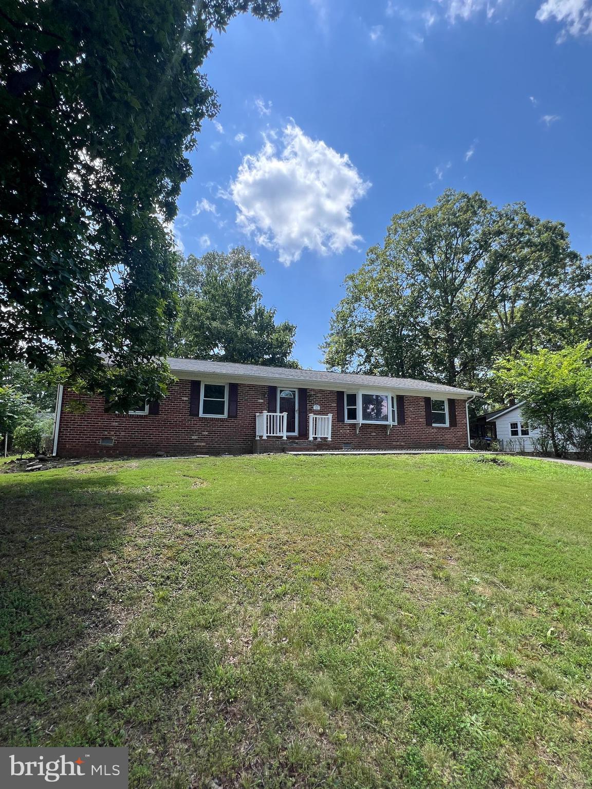 410 DEERWOOD DRIVE