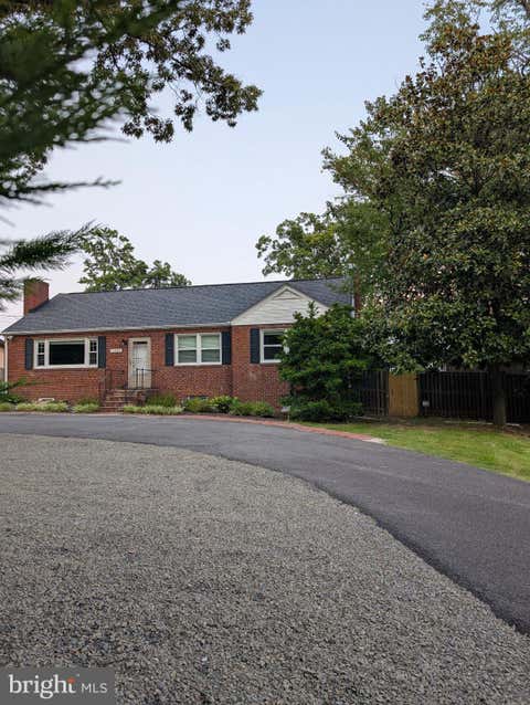 Photo of 3907 Prosperity Avenue, FAIRFAX, VA 22031 (MLS # VAFX2332810)