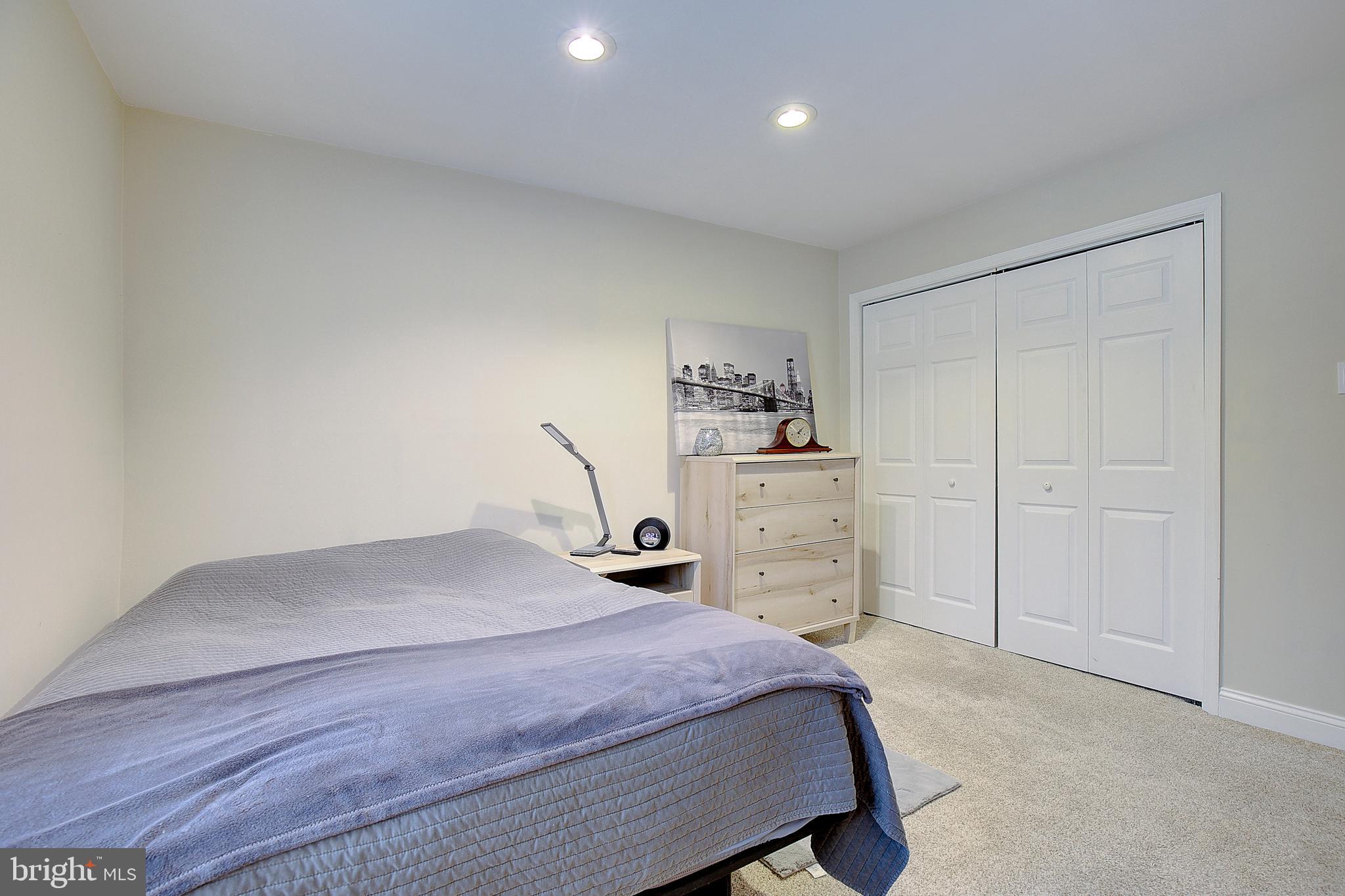 FRANKLIN MANOR - Residential