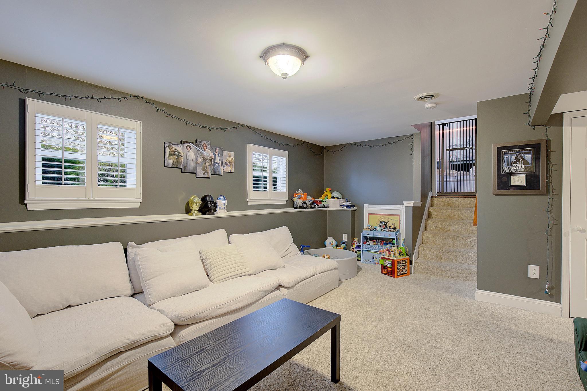 FRANKLIN MANOR - Residential