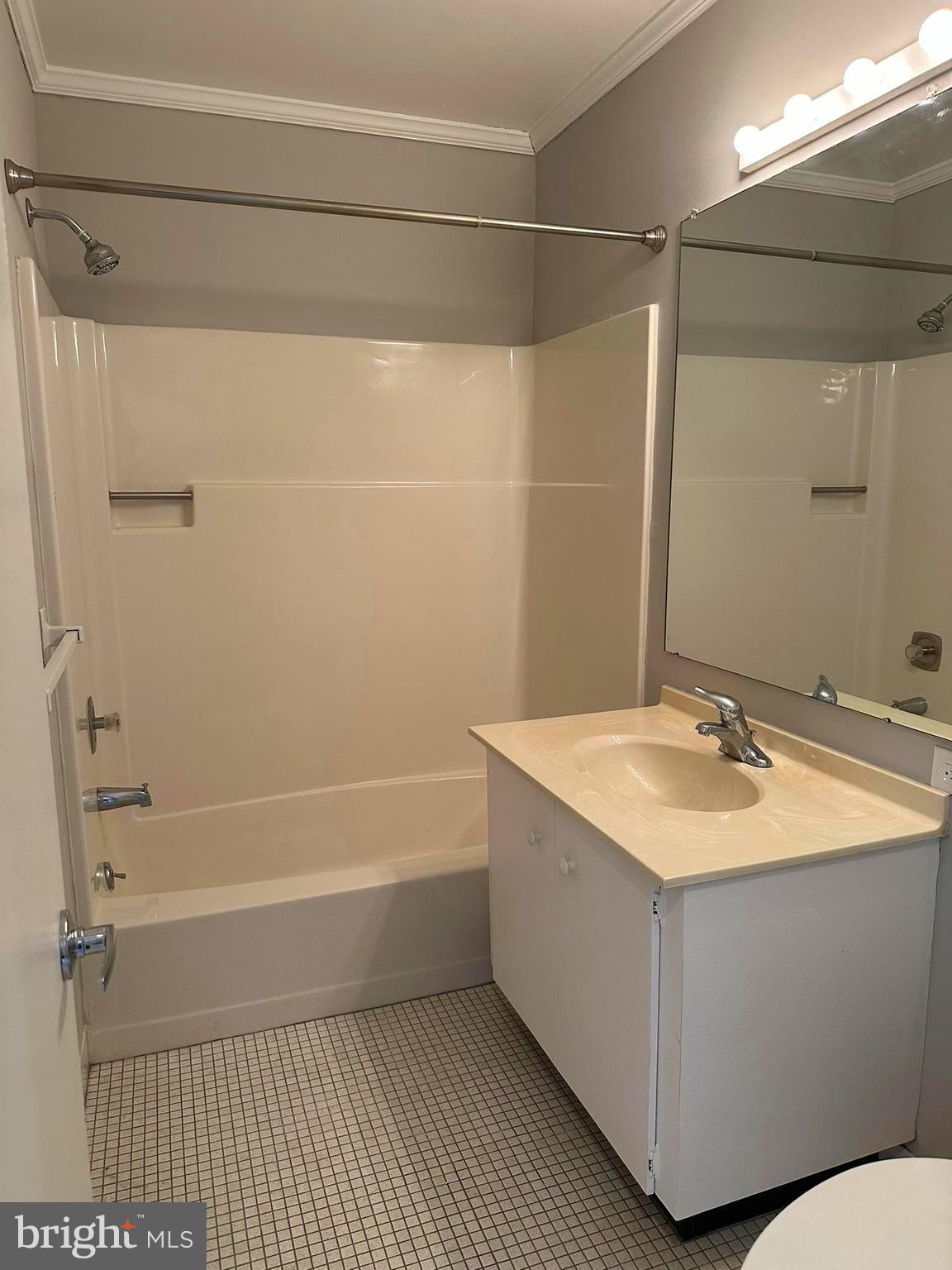 STONY BROOK - Residential Lease