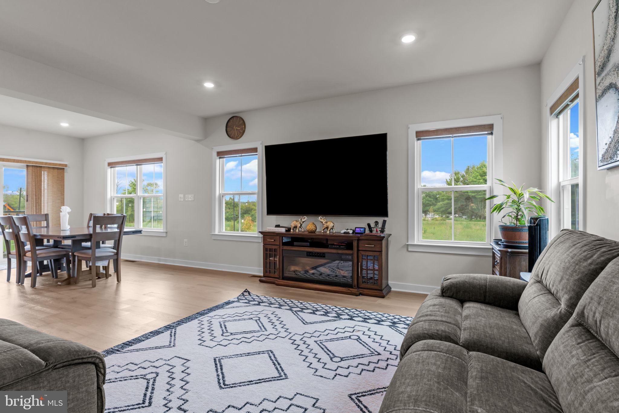 PENN VALLEY ESTATES - Residential