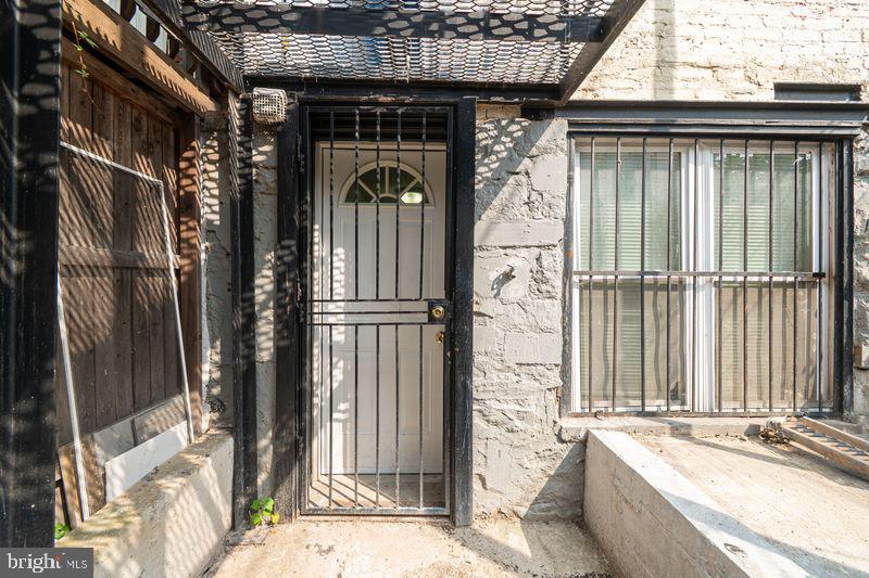 BALTIMORE EAST - SOUTH CLIFTON PARK HIST. DISTRICT - Residential Lease