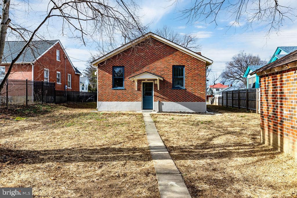 WAYNESBORO - Residential