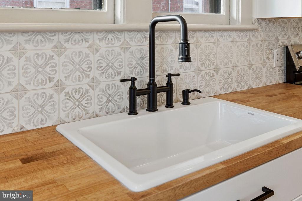 WAYNESBORO - Residential