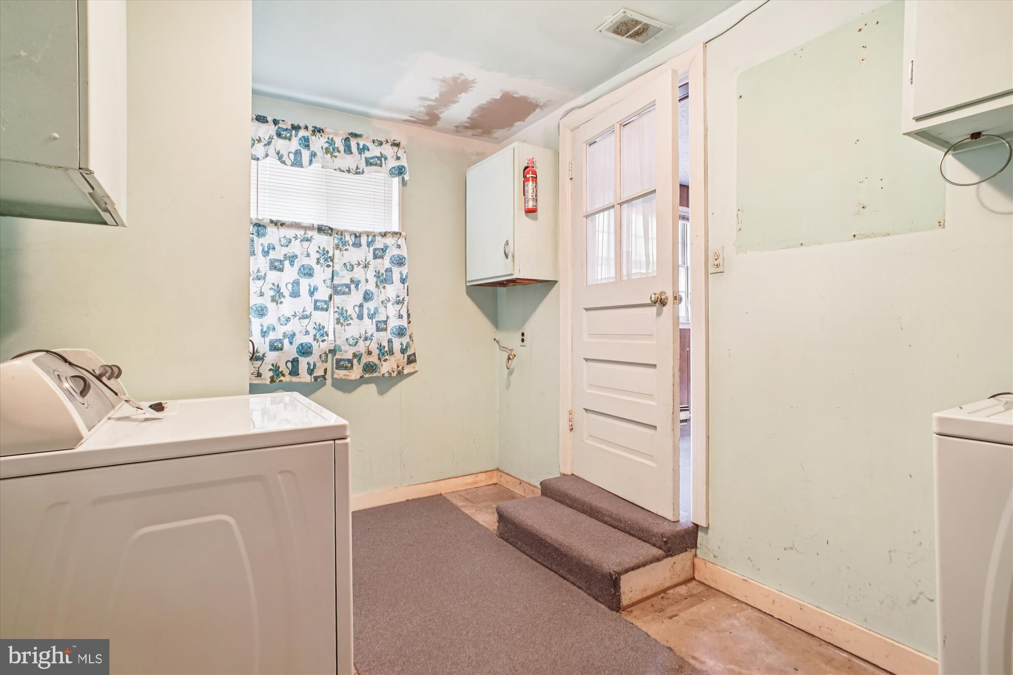 PIMMIT VIEW - Residential