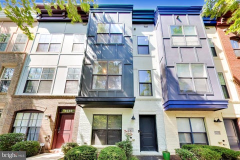 Townhouse For Rent - 4550 Longfellow Street<br/> HYATTSVILLE, MD 20781