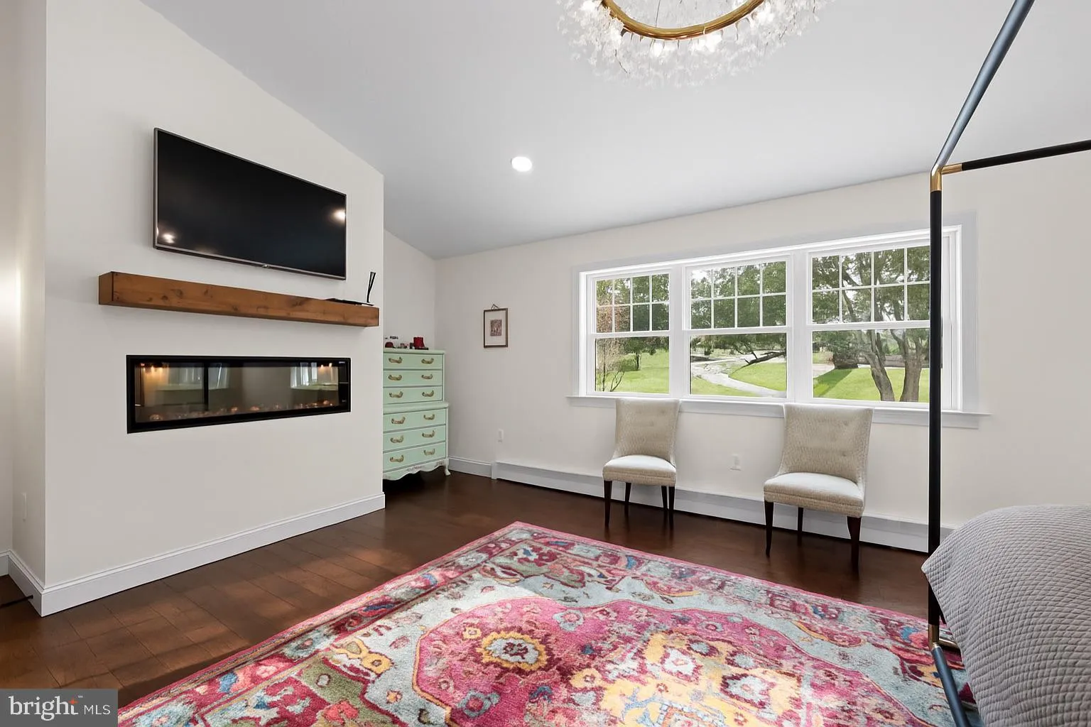 Exton, Pennsylvania 19341, United States, 5 Bedrooms Bedrooms, ,4 BathroomsBathrooms,Residential,Contingent,215571