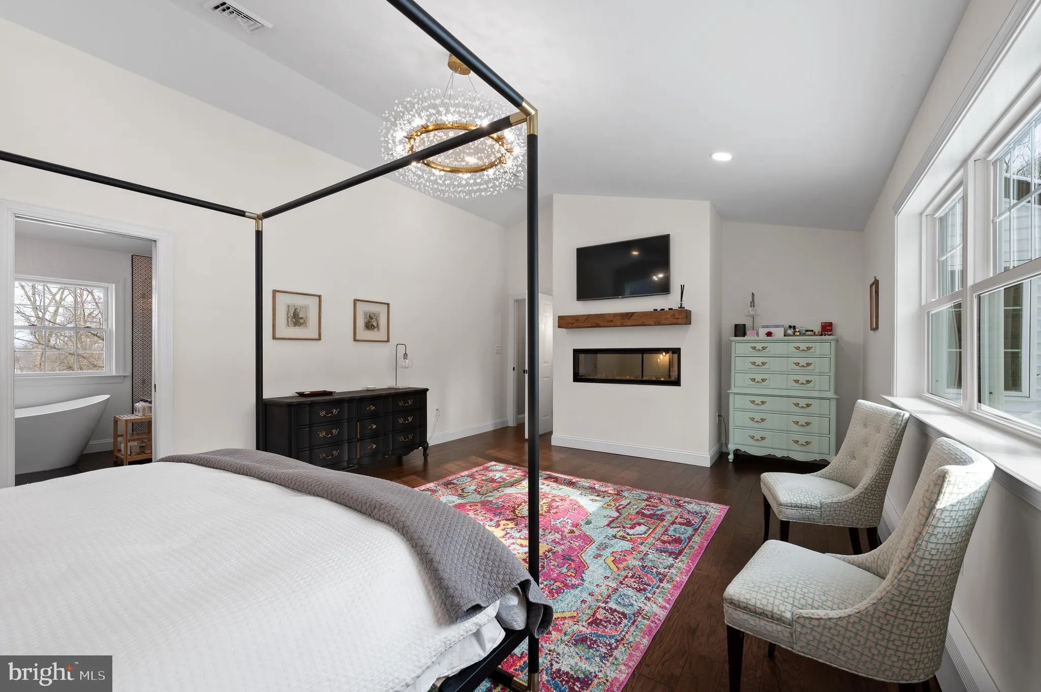 Exton, Pennsylvania 19341, United States, 5 Bedrooms Bedrooms, ,4 BathroomsBathrooms,Residential,Contingent,215571