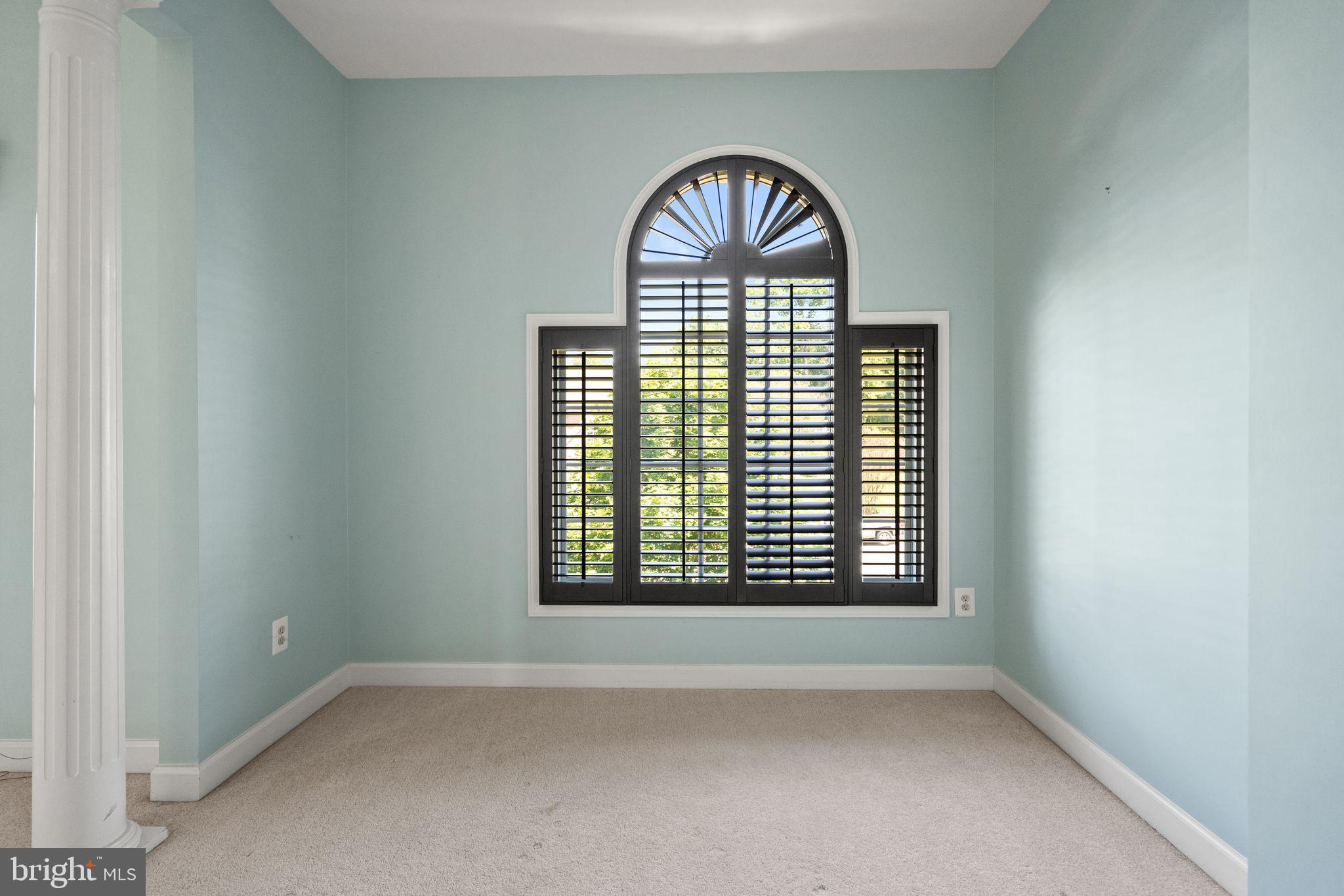 MEADOWBROOK WOODS - Residential