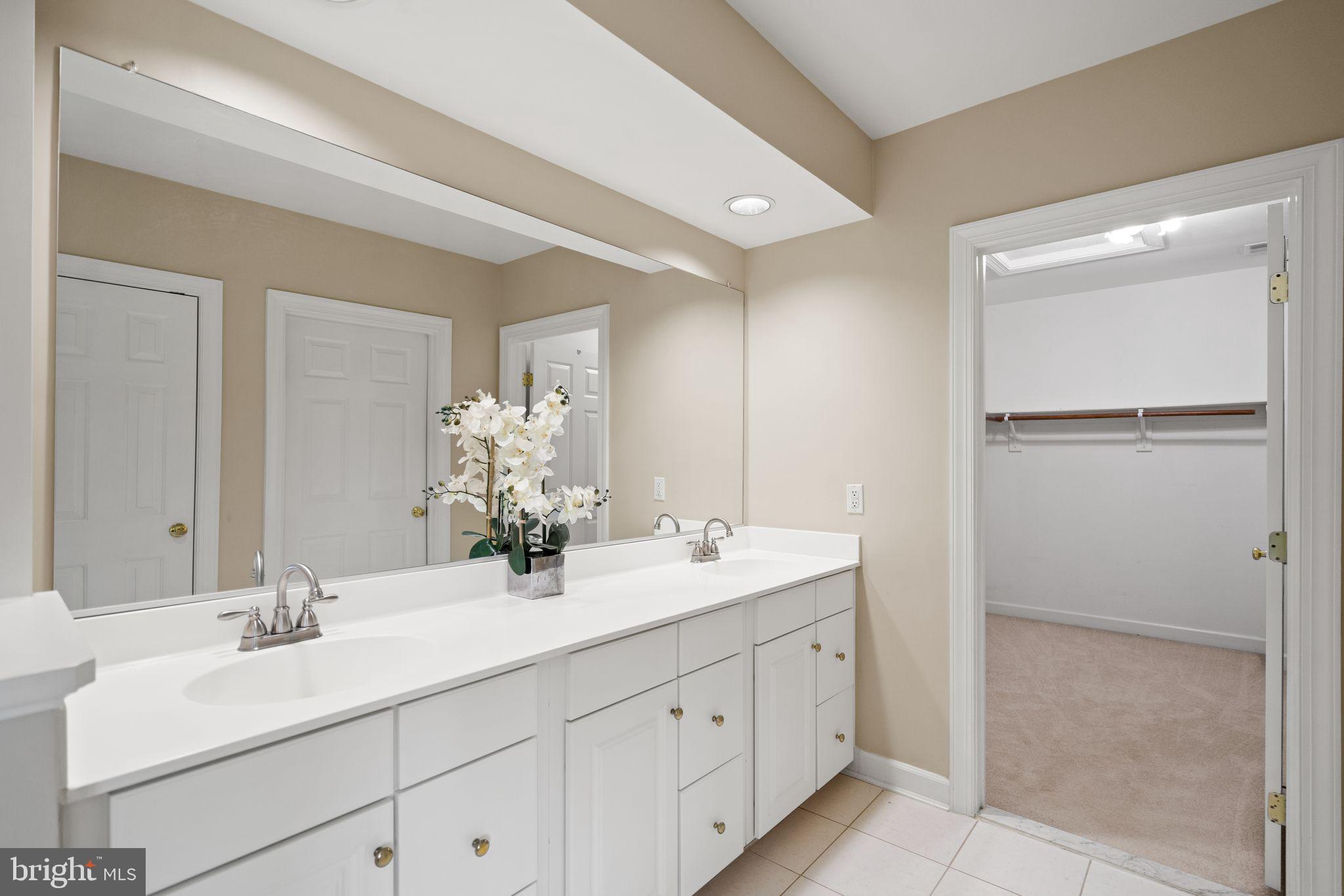 MEADOWBROOK WOODS - Residential