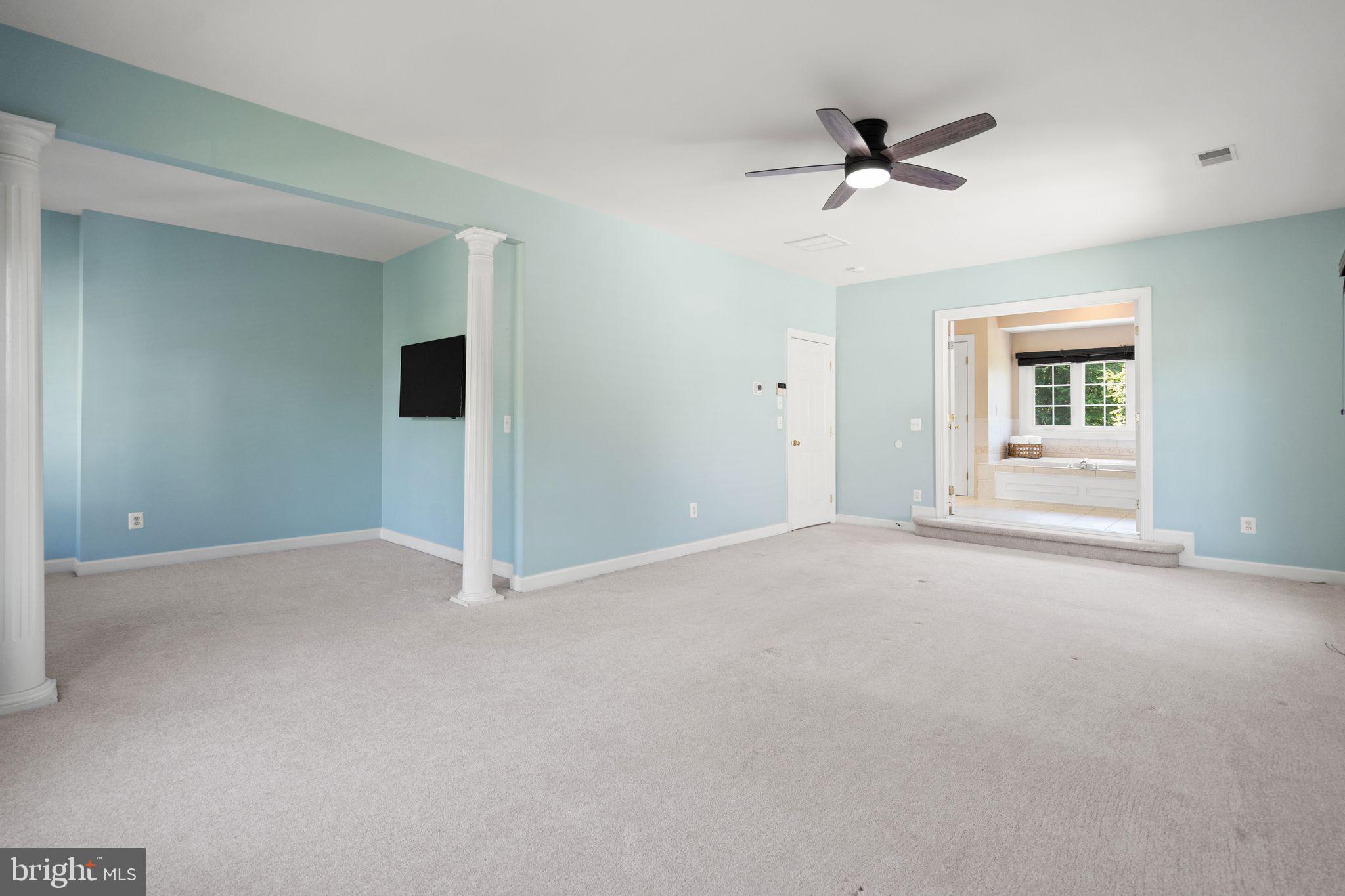 MEADOWBROOK WOODS - Residential
