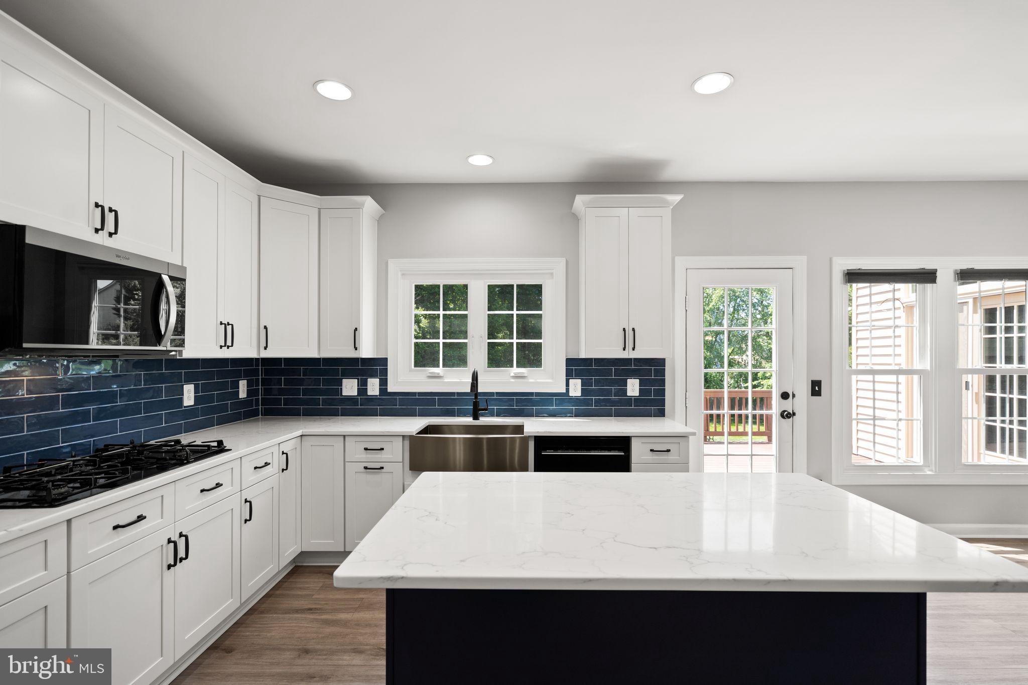 MEADOWBROOK WOODS - Residential