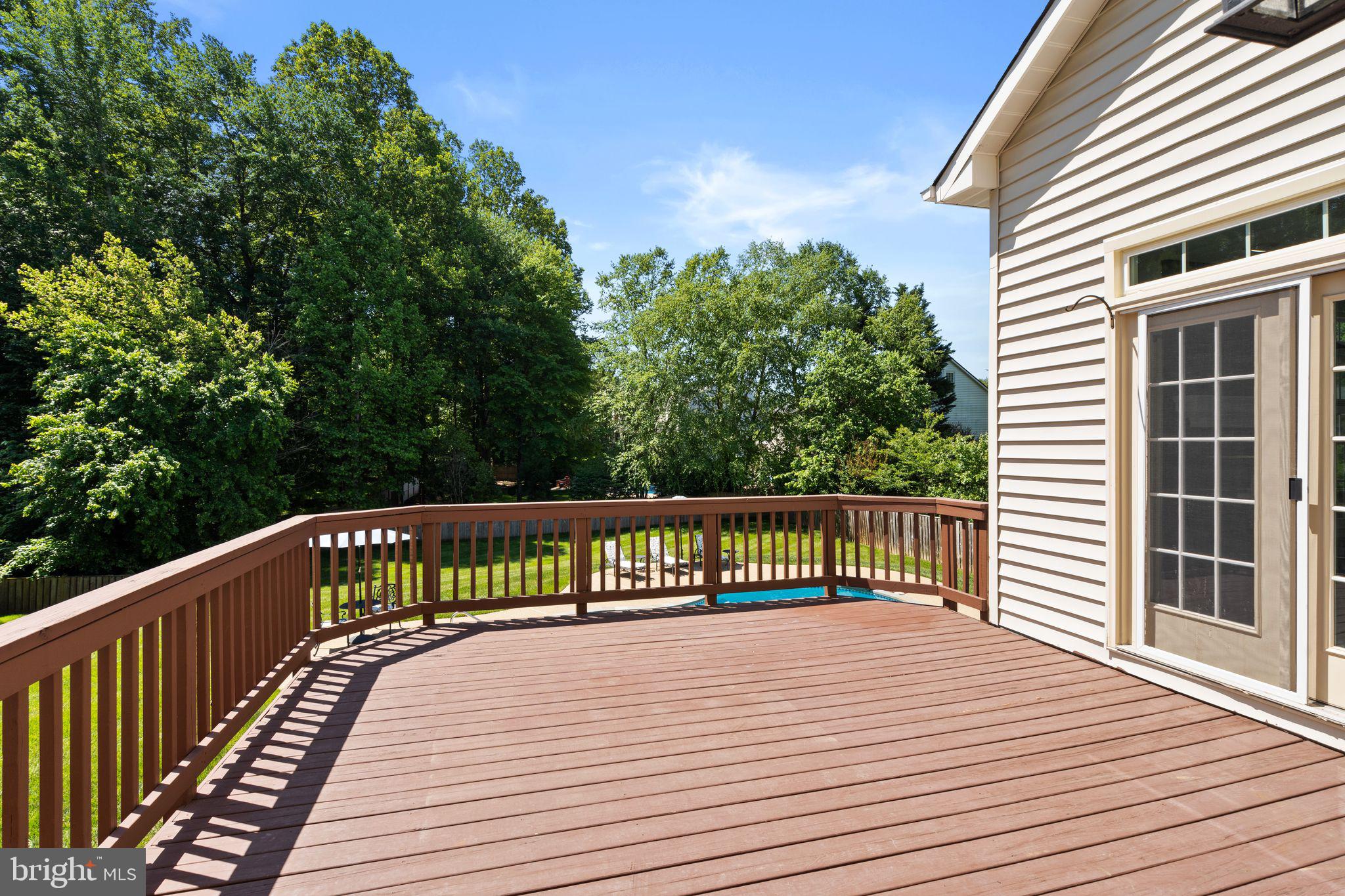 MEADOWBROOK WOODS - Residential