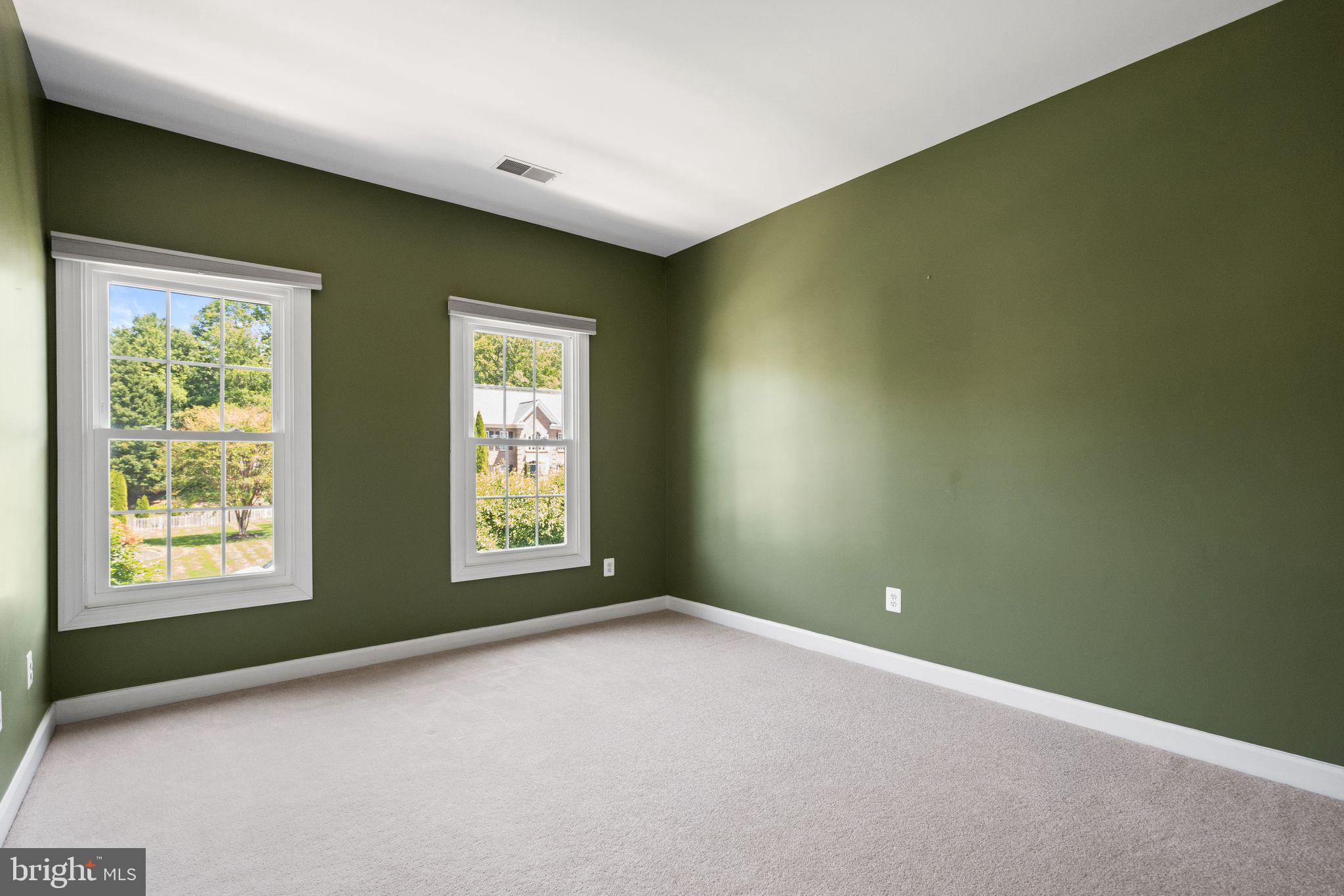 MEADOWBROOK WOODS - Residential
