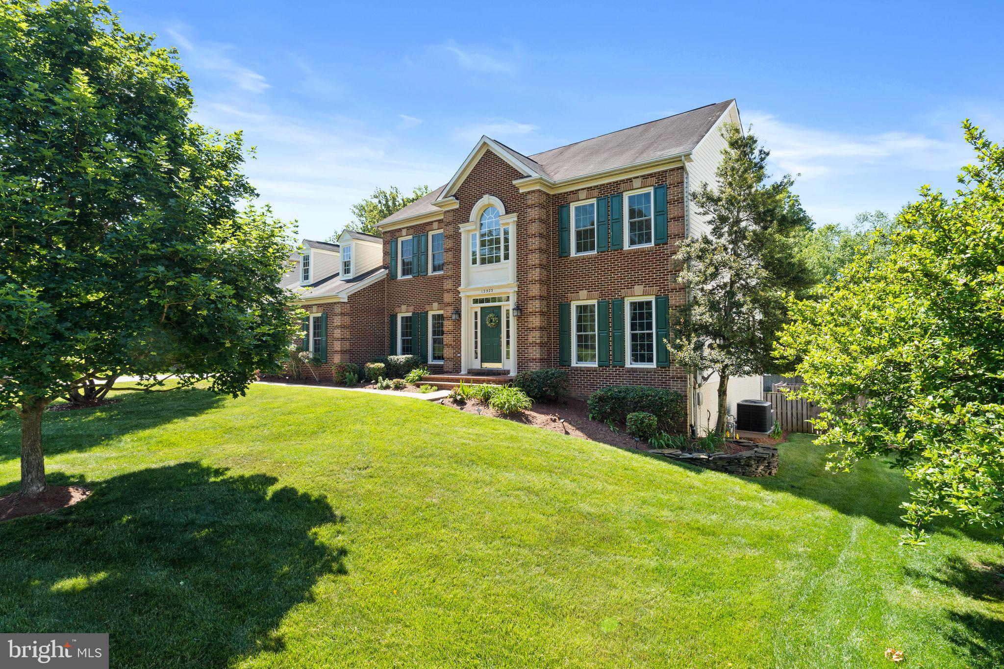 MEADOWBROOK WOODS - Residential
