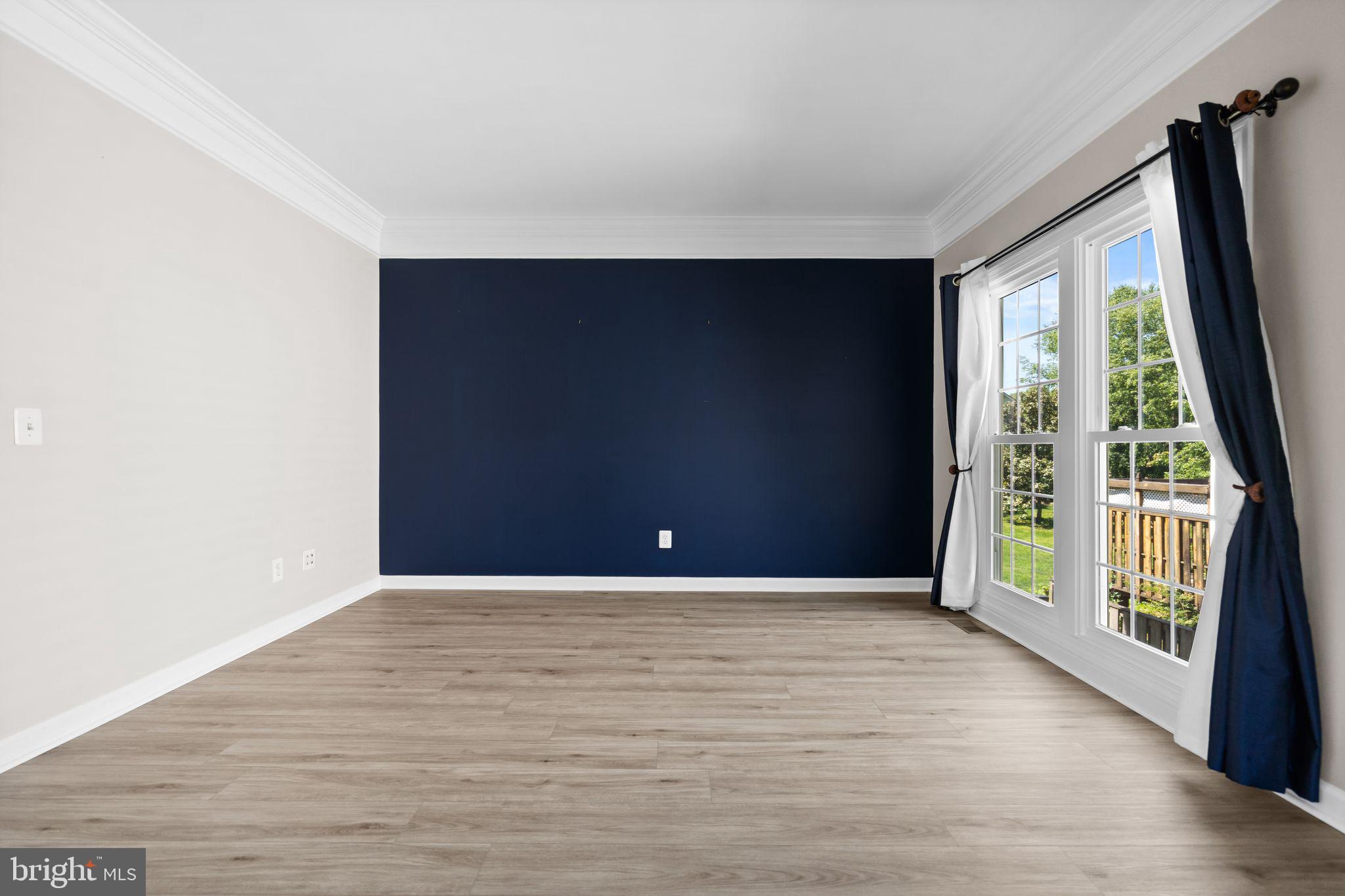 MEADOWBROOK WOODS - Residential