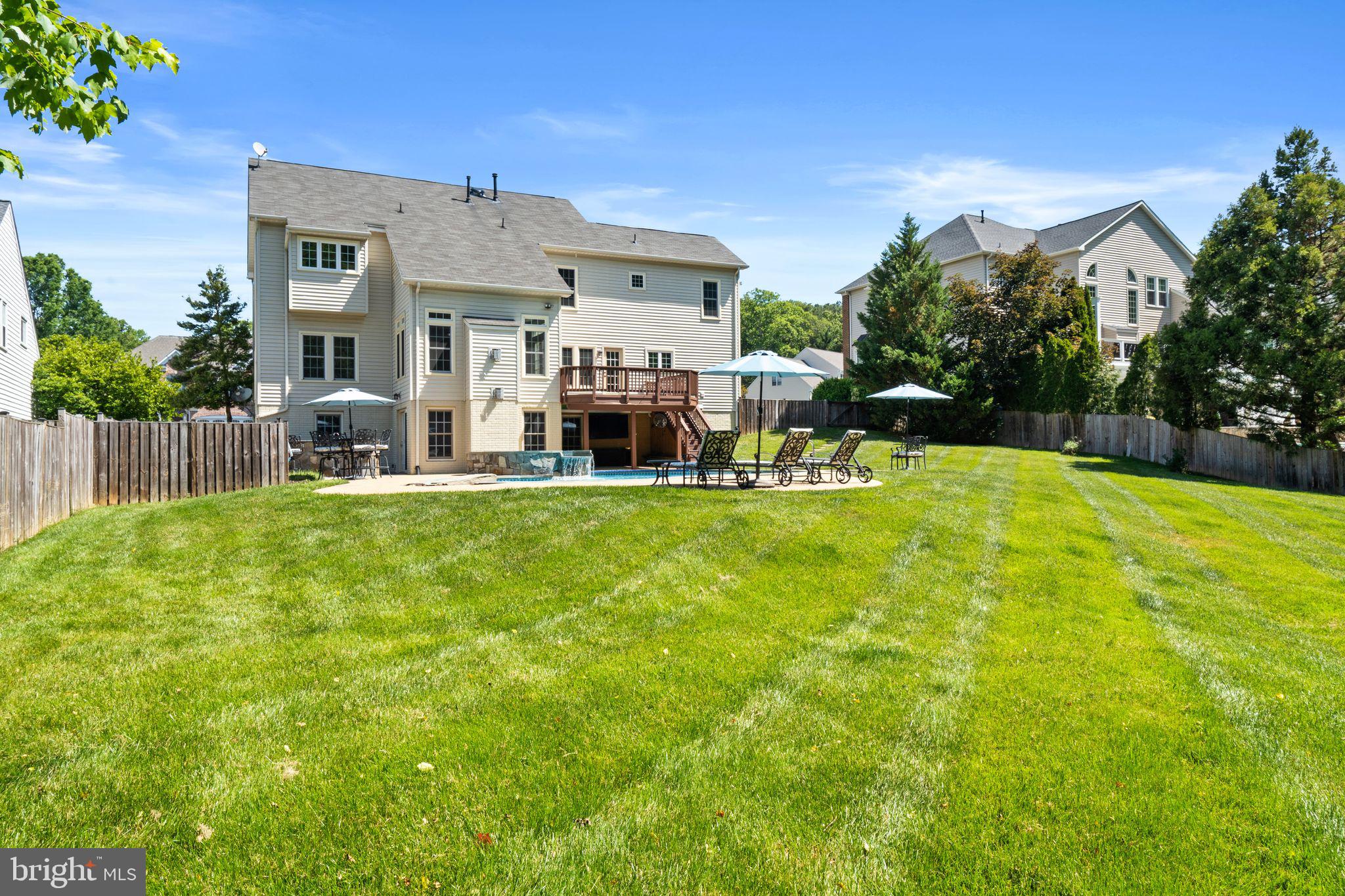 MEADOWBROOK WOODS - Residential