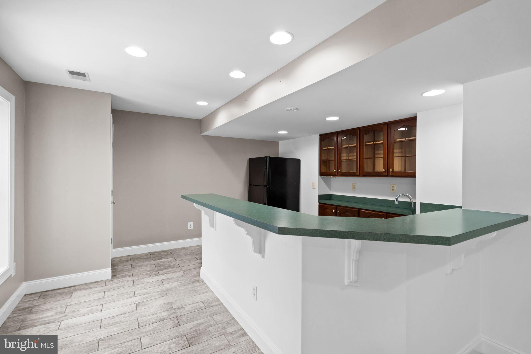 MEADOWBROOK WOODS - Residential
