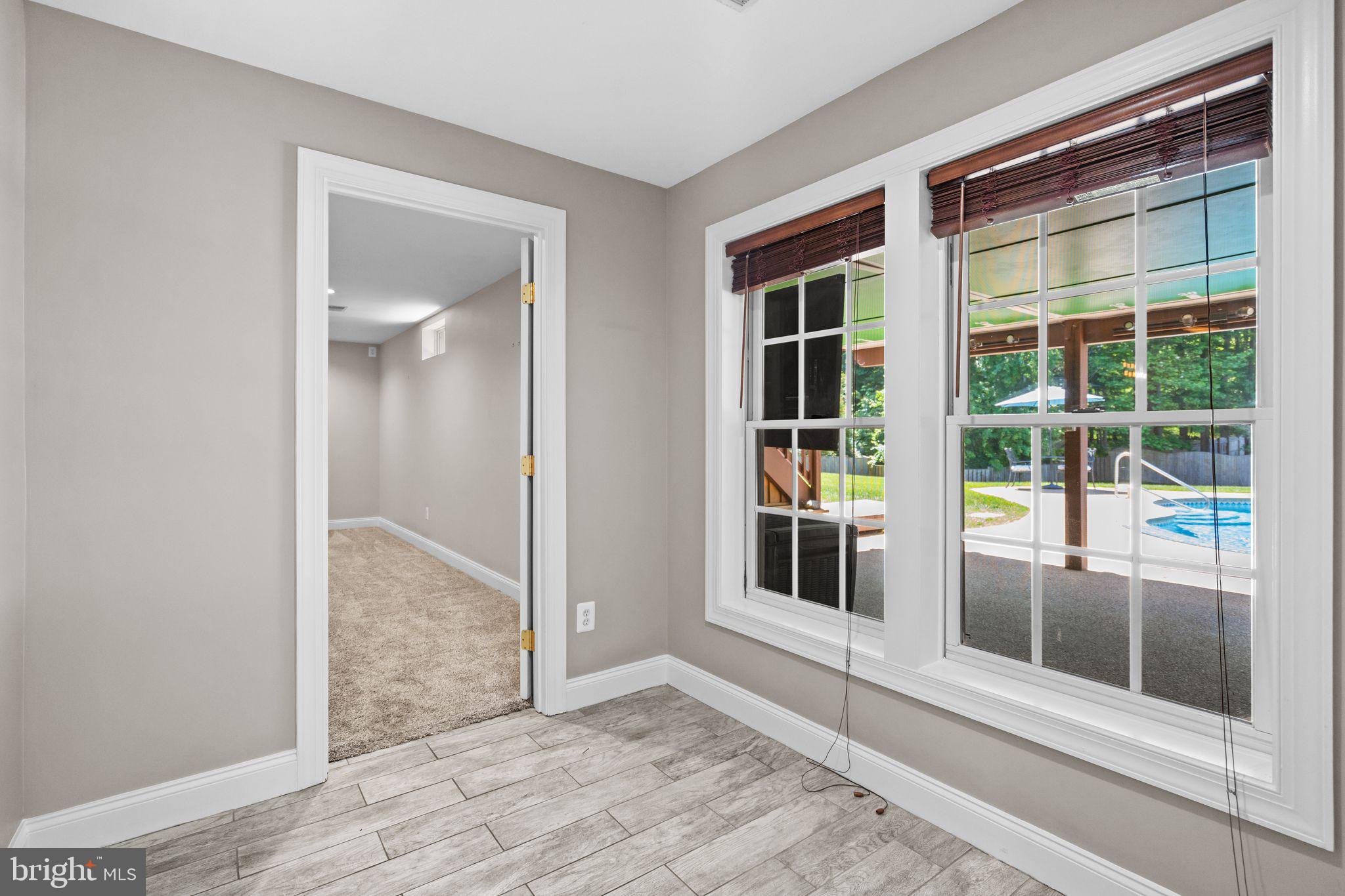 MEADOWBROOK WOODS - Residential