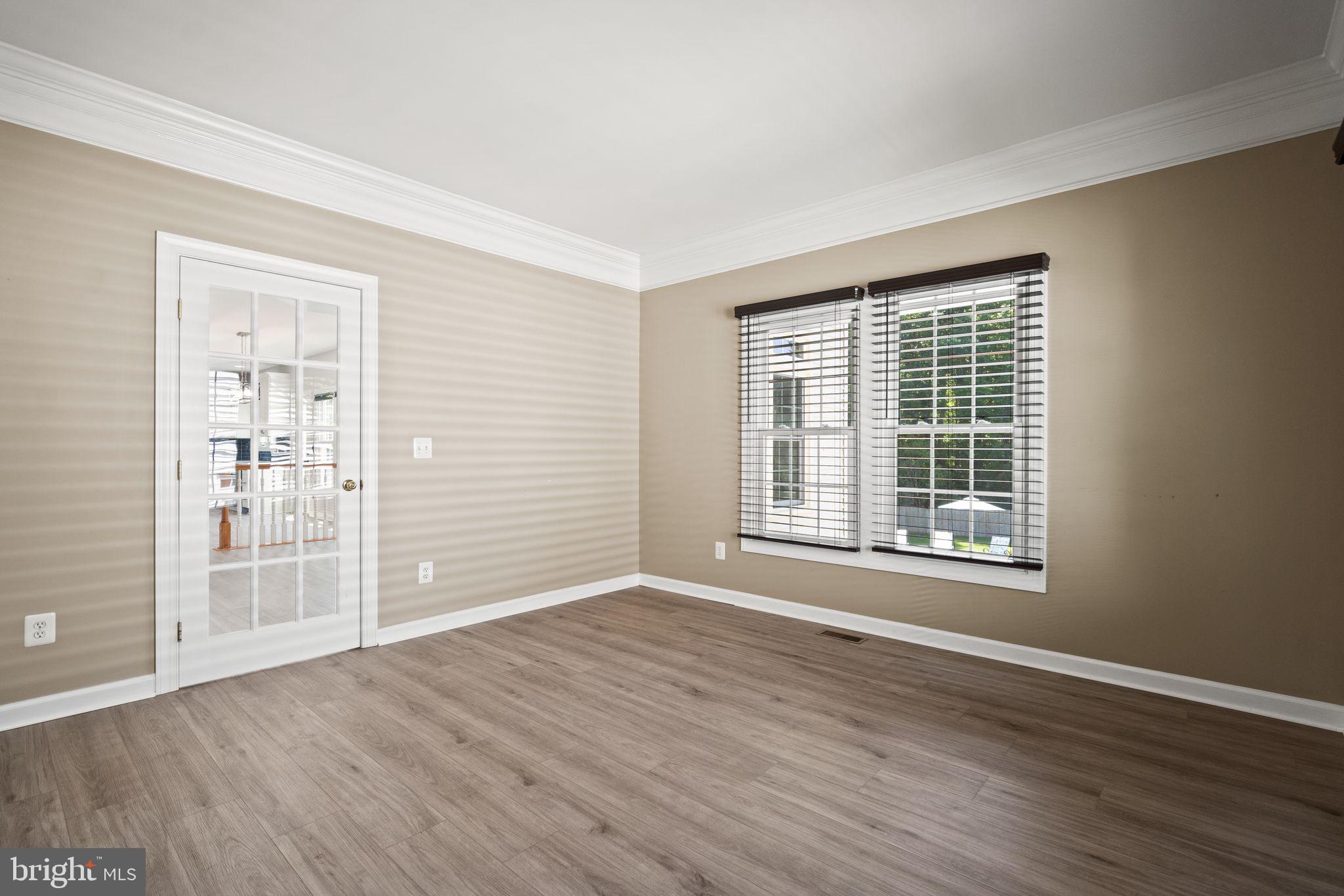 MEADOWBROOK WOODS - Residential