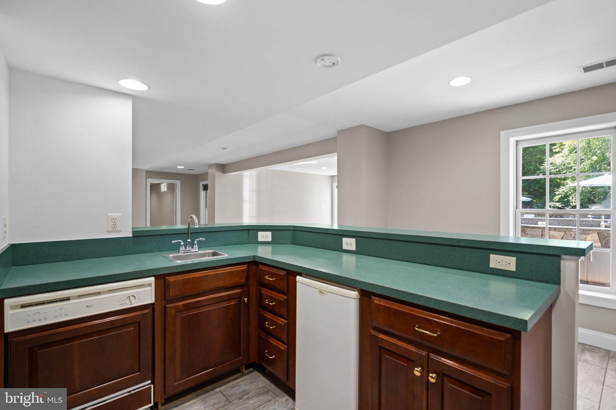 MEADOWBROOK WOODS - Residential