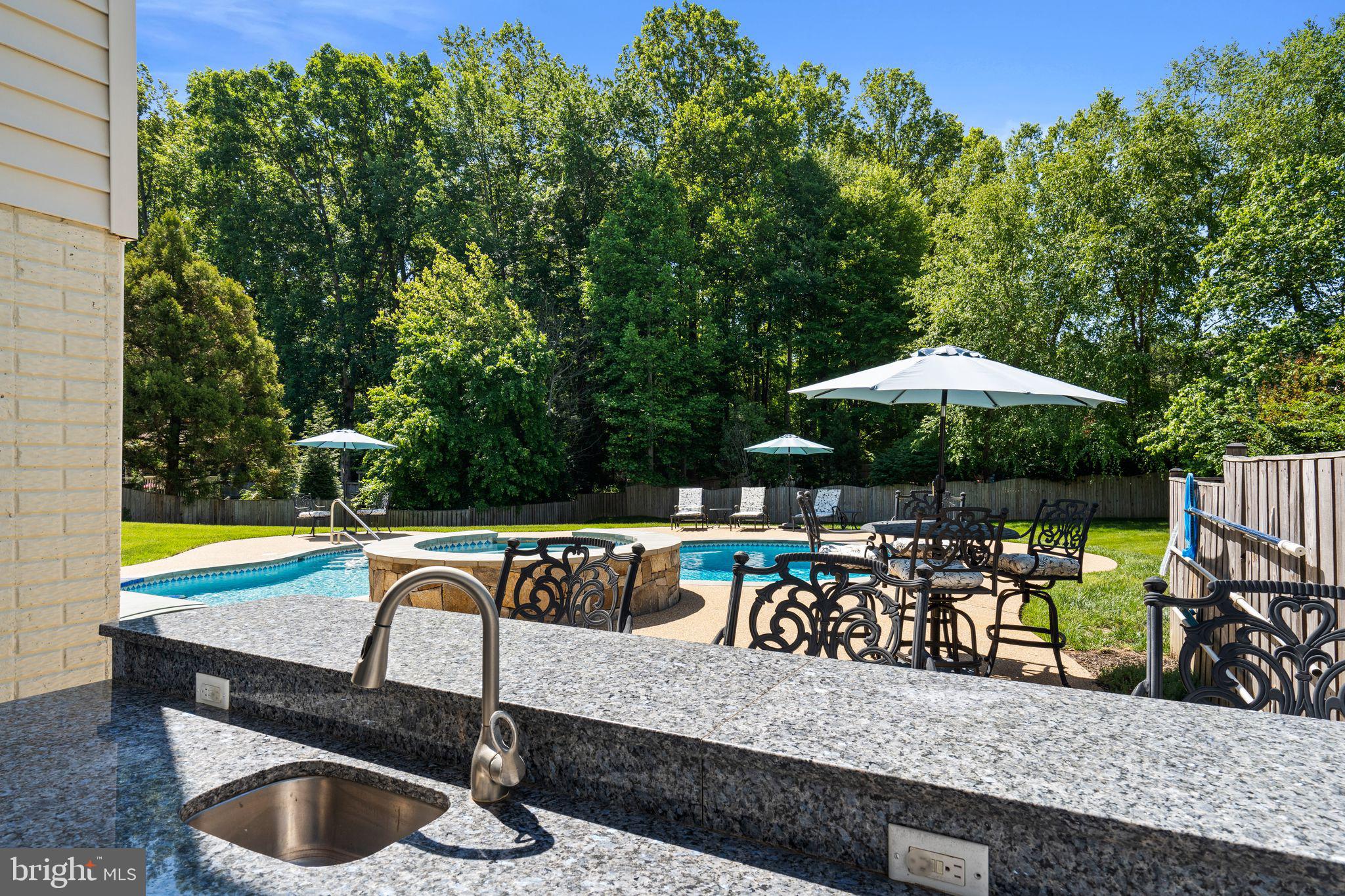 MEADOWBROOK WOODS - Residential