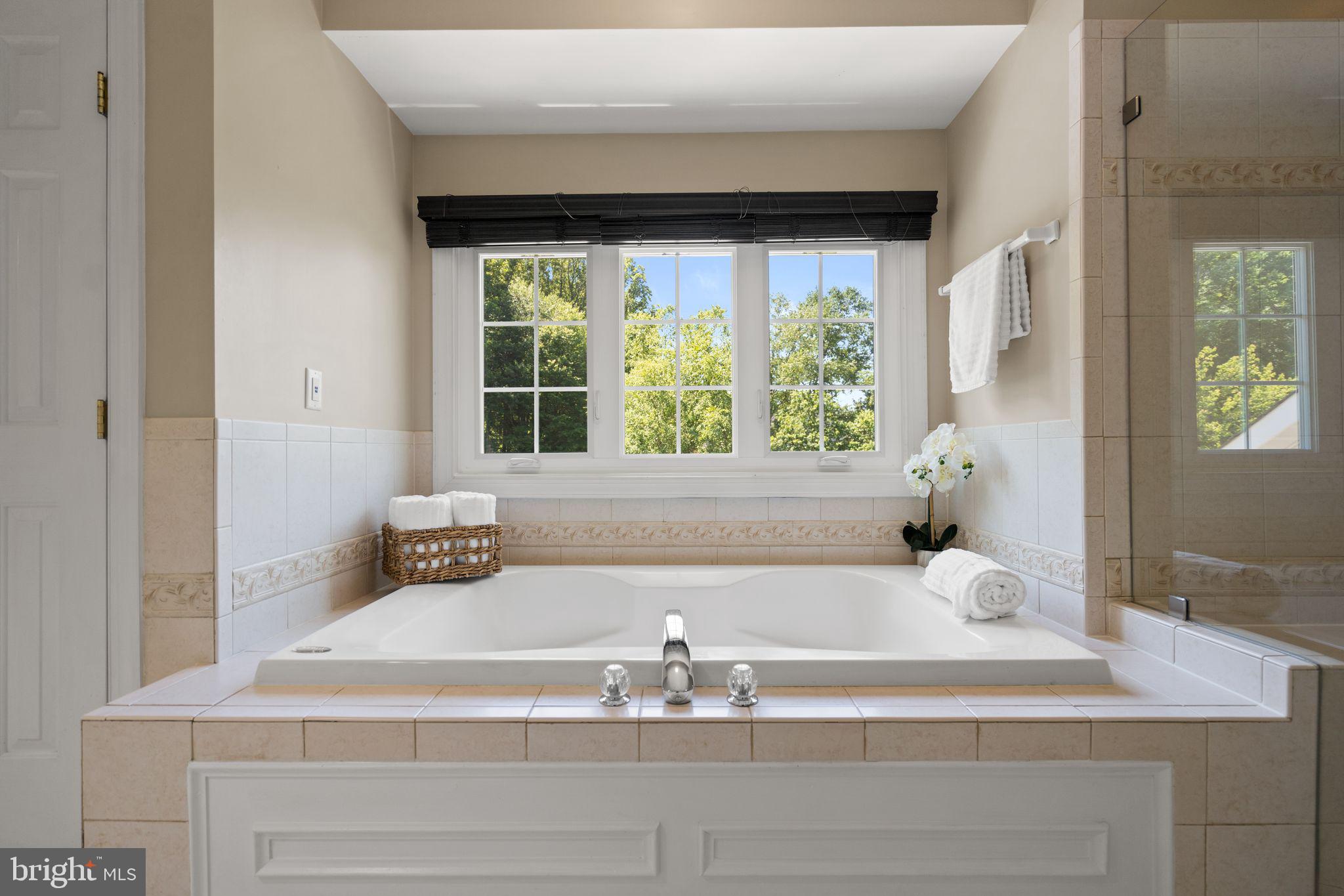 MEADOWBROOK WOODS - Residential