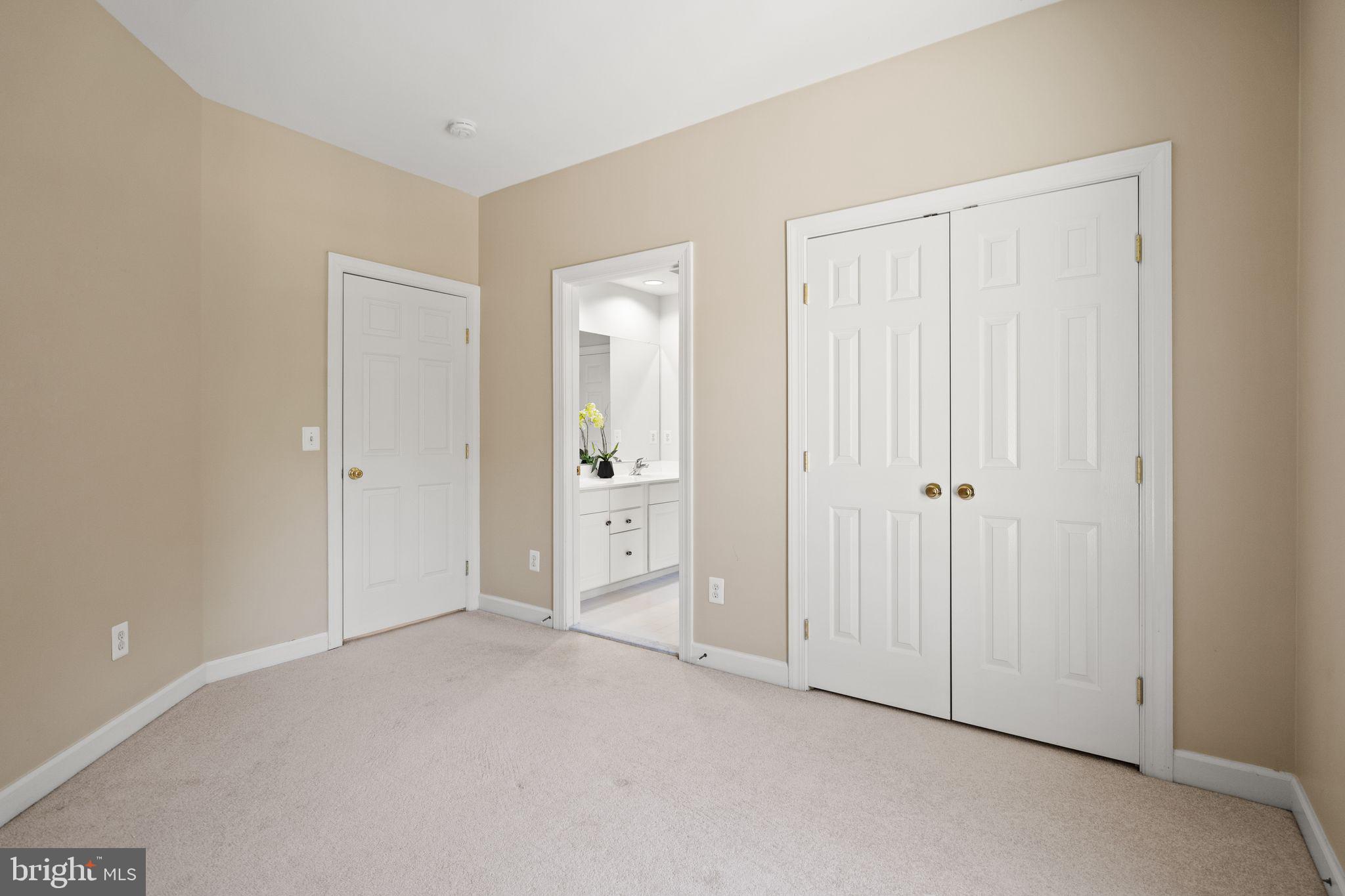 MEADOWBROOK WOODS - Residential