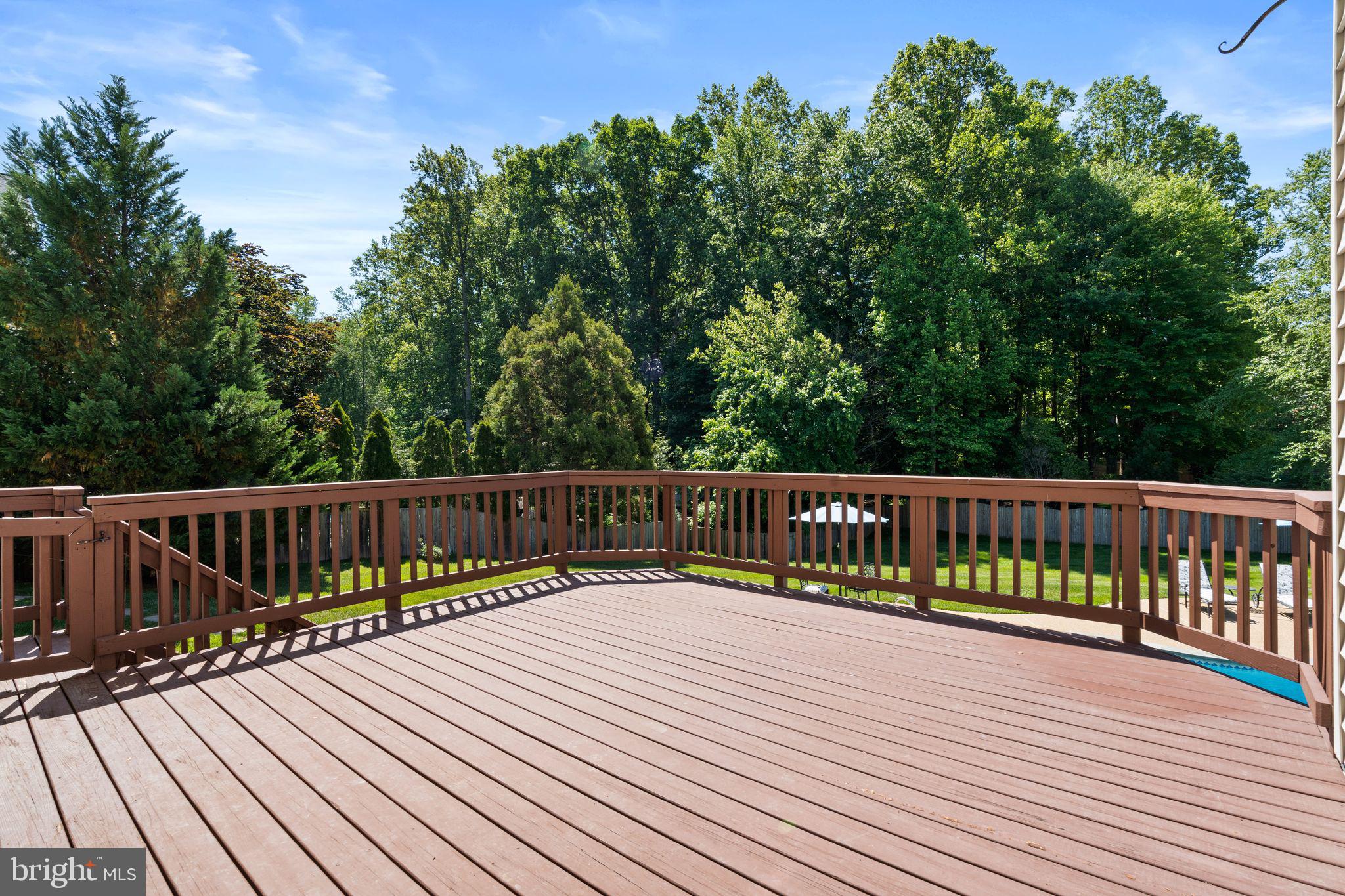 MEADOWBROOK WOODS - Residential